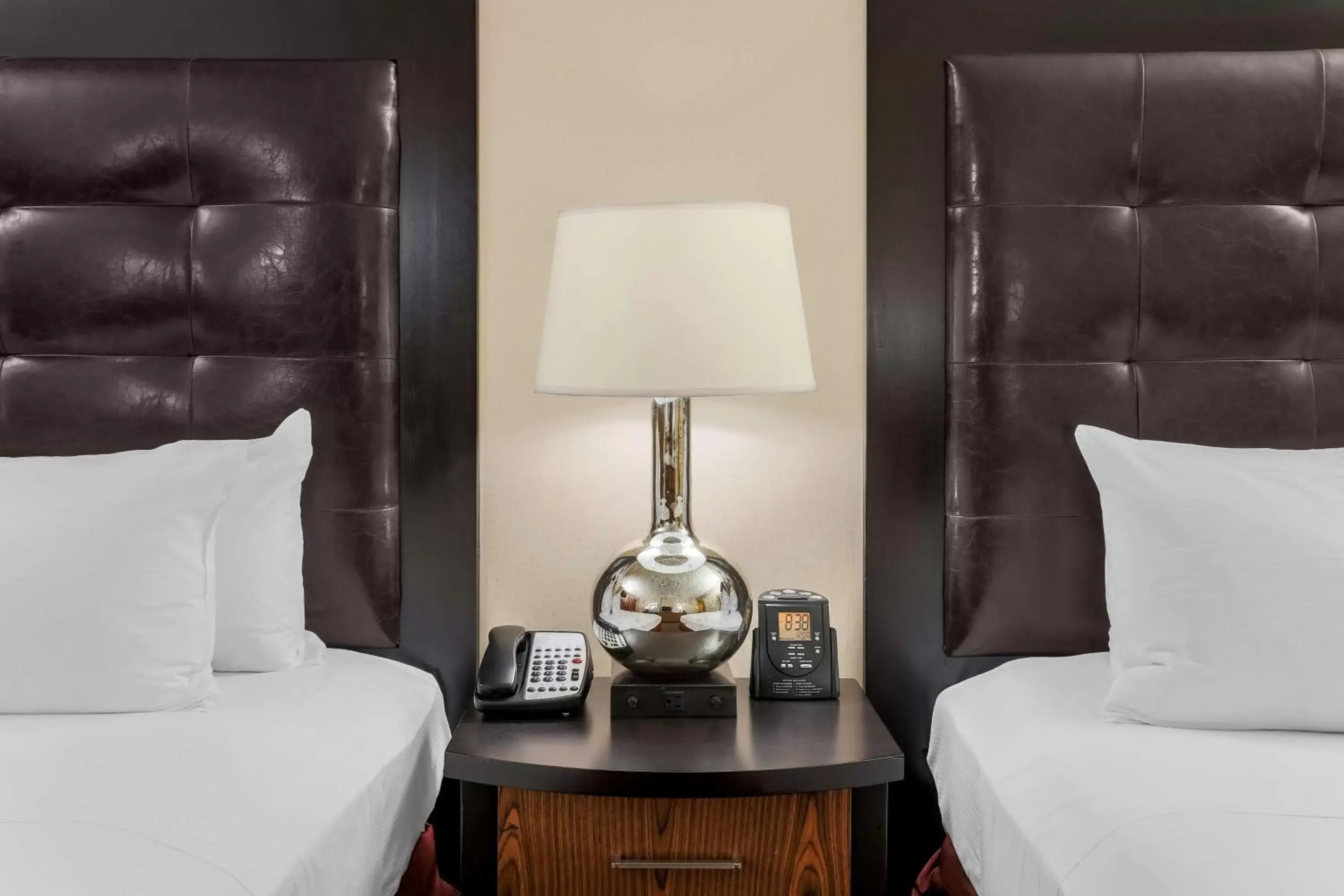 Bedroom, Bed in Hilton Promenade Branson Landing