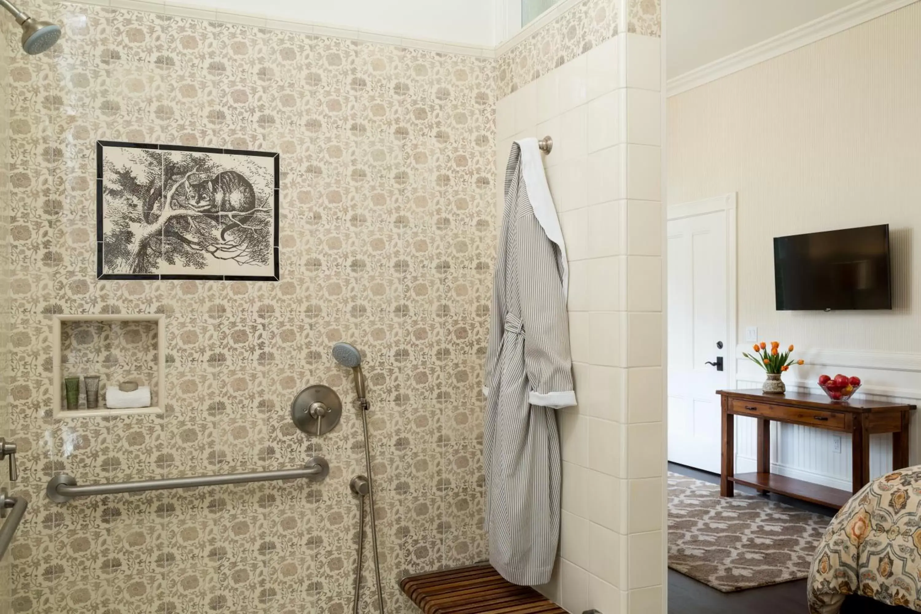 Decorative detail, Bathroom in Cheshire Cat Inn & Cottages