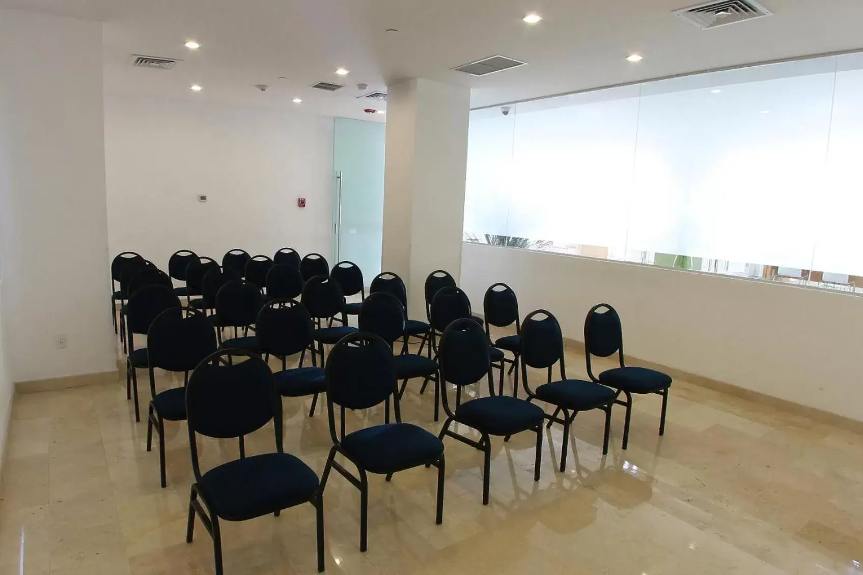 Meeting/conference room in One Culiacan Forum