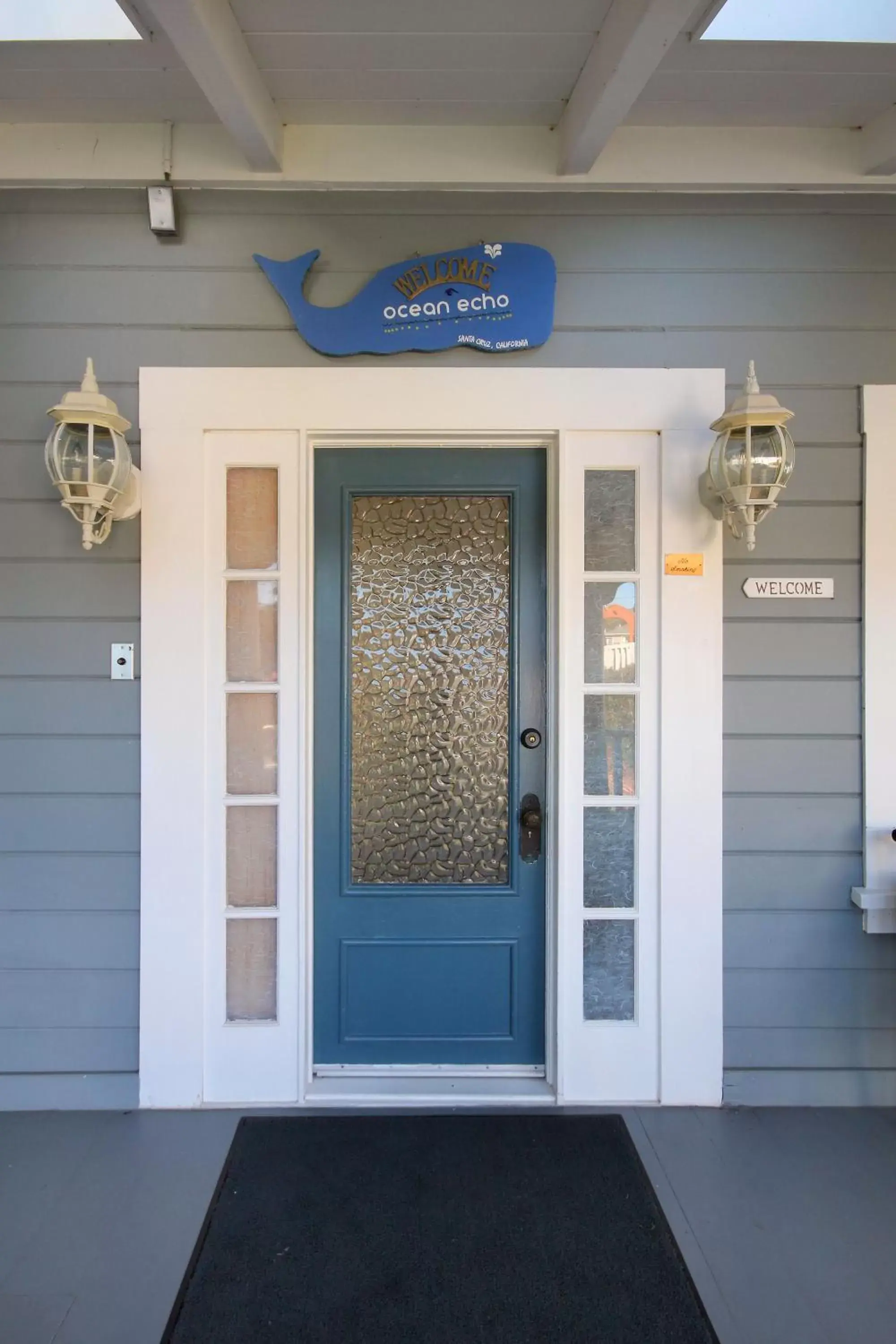 Facade/entrance in Ocean Echo Inn & Beach Cottages