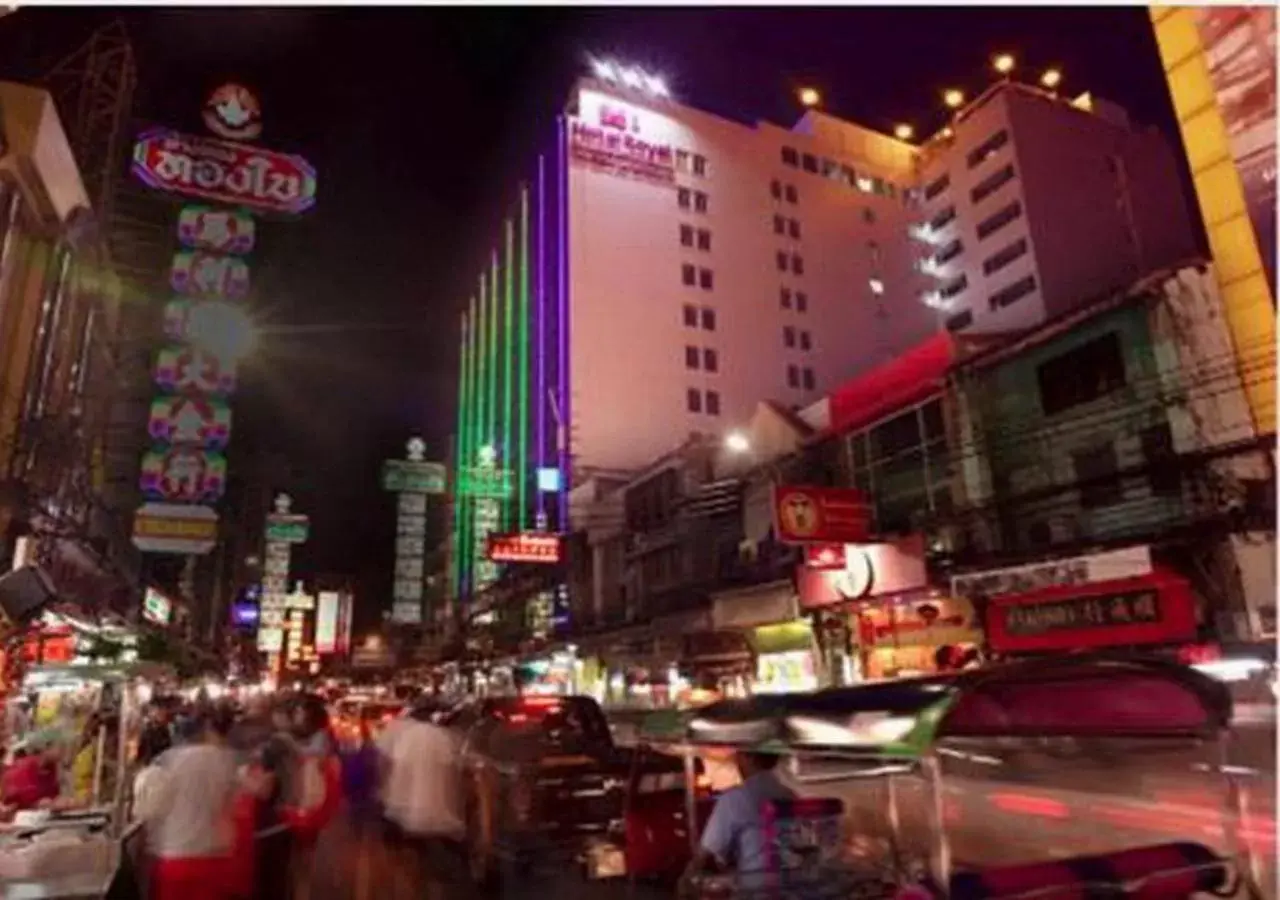 Night in Hotel Royal Bangkok@Chinatown