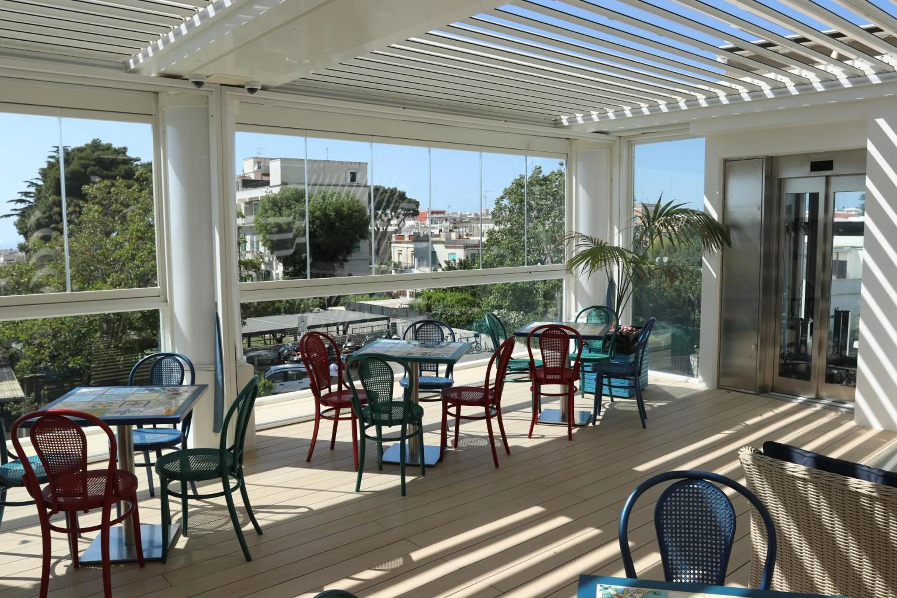 Restaurant/places to eat in Bougainville Luxury Boutique Hotel