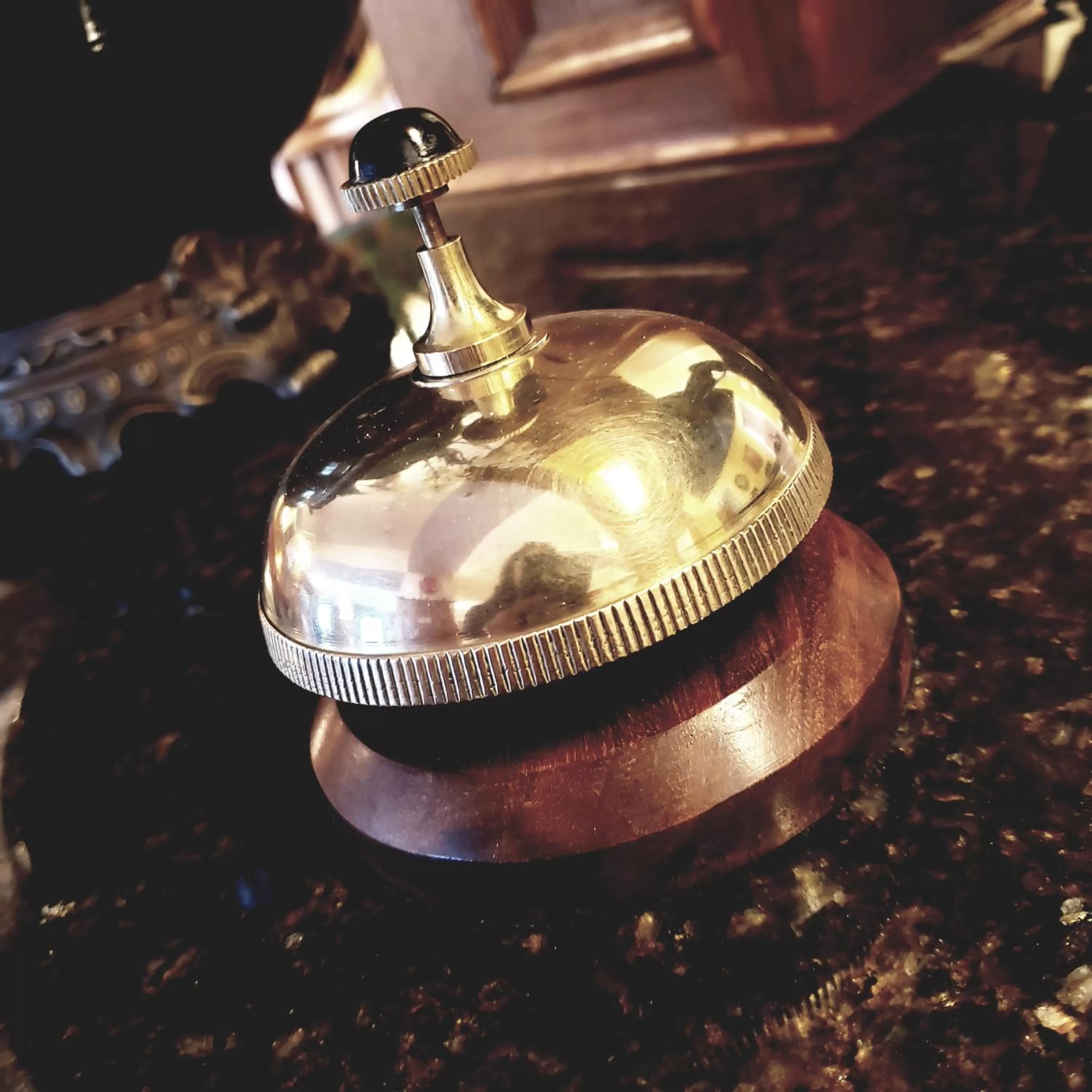 Lobby or reception in James Bay Inn Hotel, Suites & Cottage