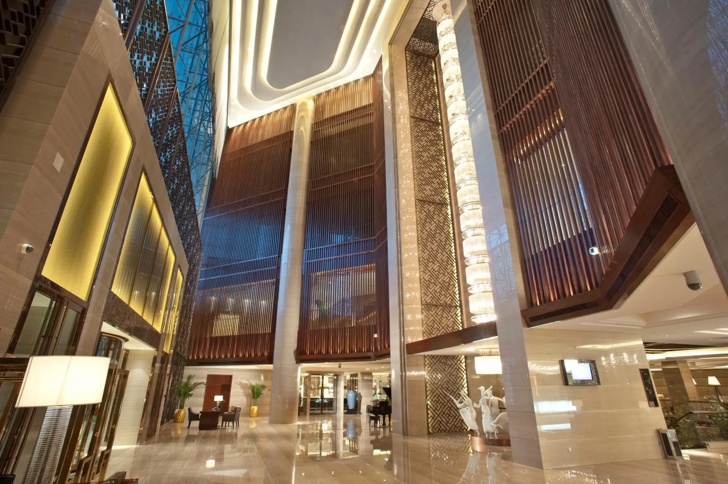 Property building in Crowne Plaza Xi'an, an IHG Hotel