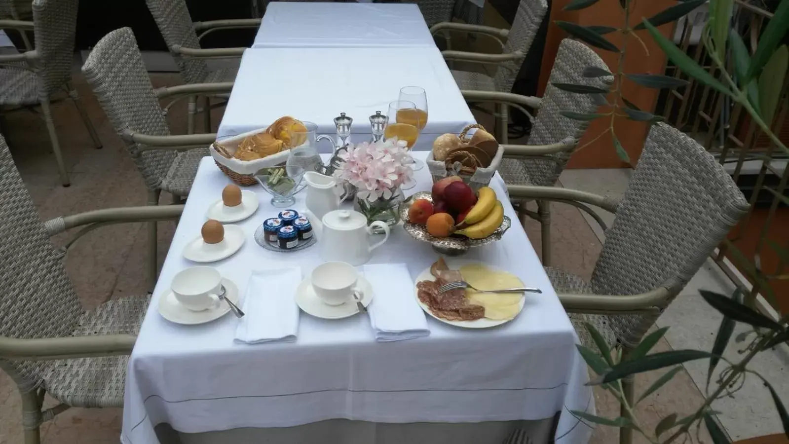 Breakfast in Corte San Luca Apartments