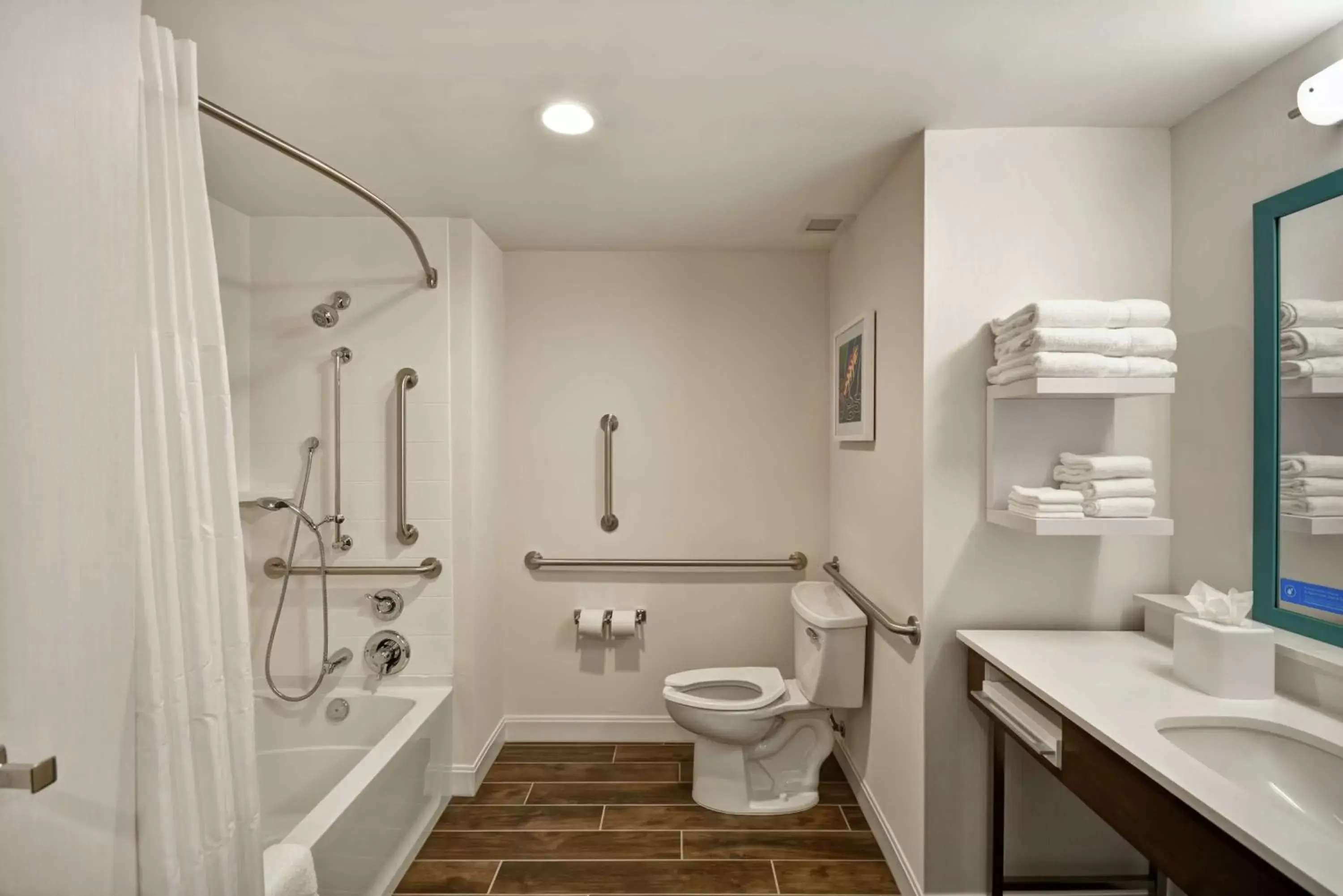 Bathroom in Hampton Inn & Suites Grants Pass Bathroom in Hampton Inn & Suites Grants Pass