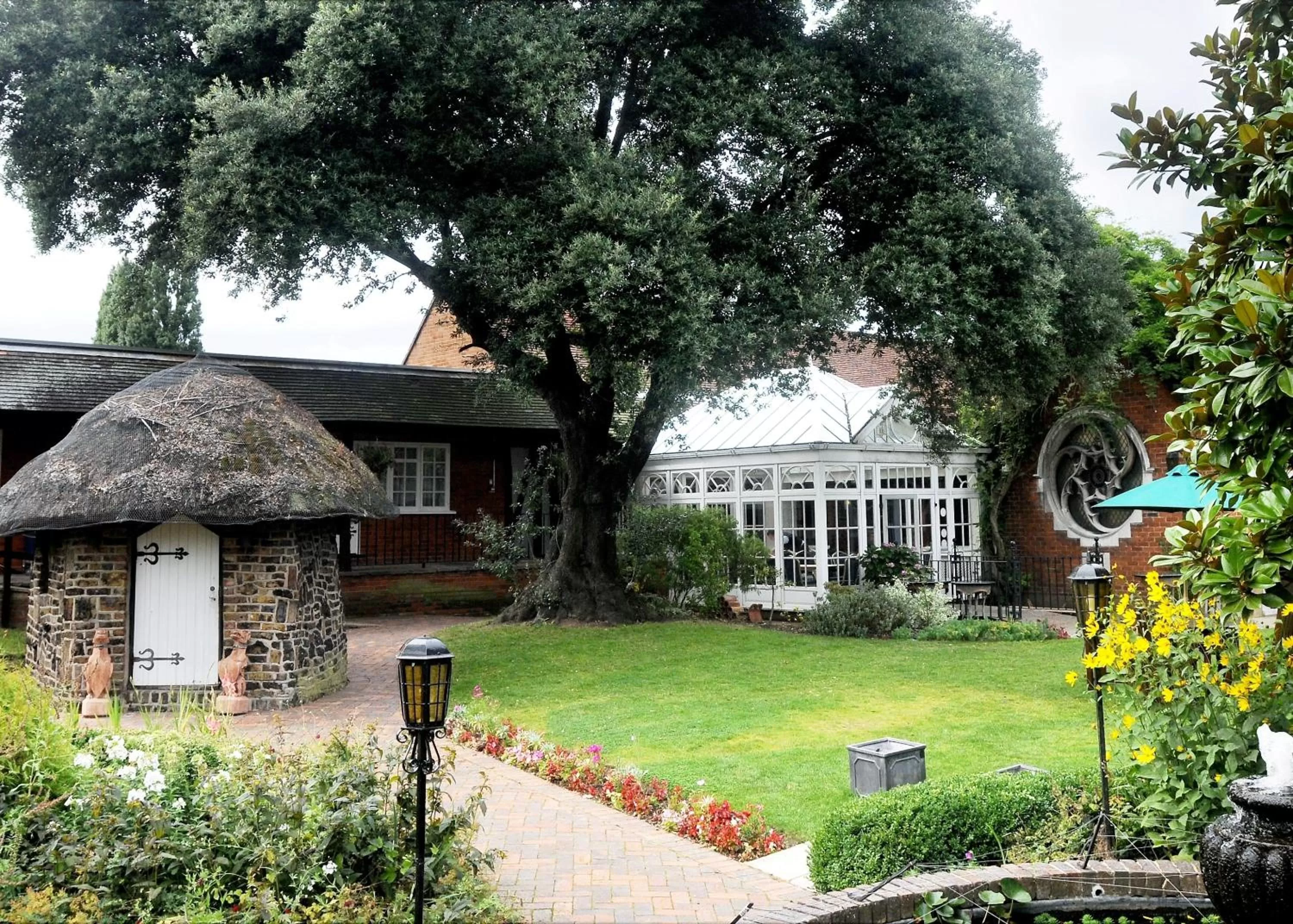Facade/entrance in Marygreen Manor