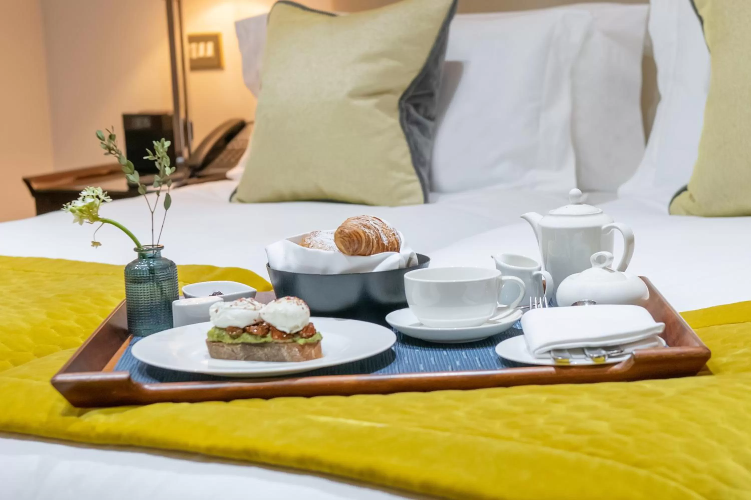 Food and drinks in Dukes London