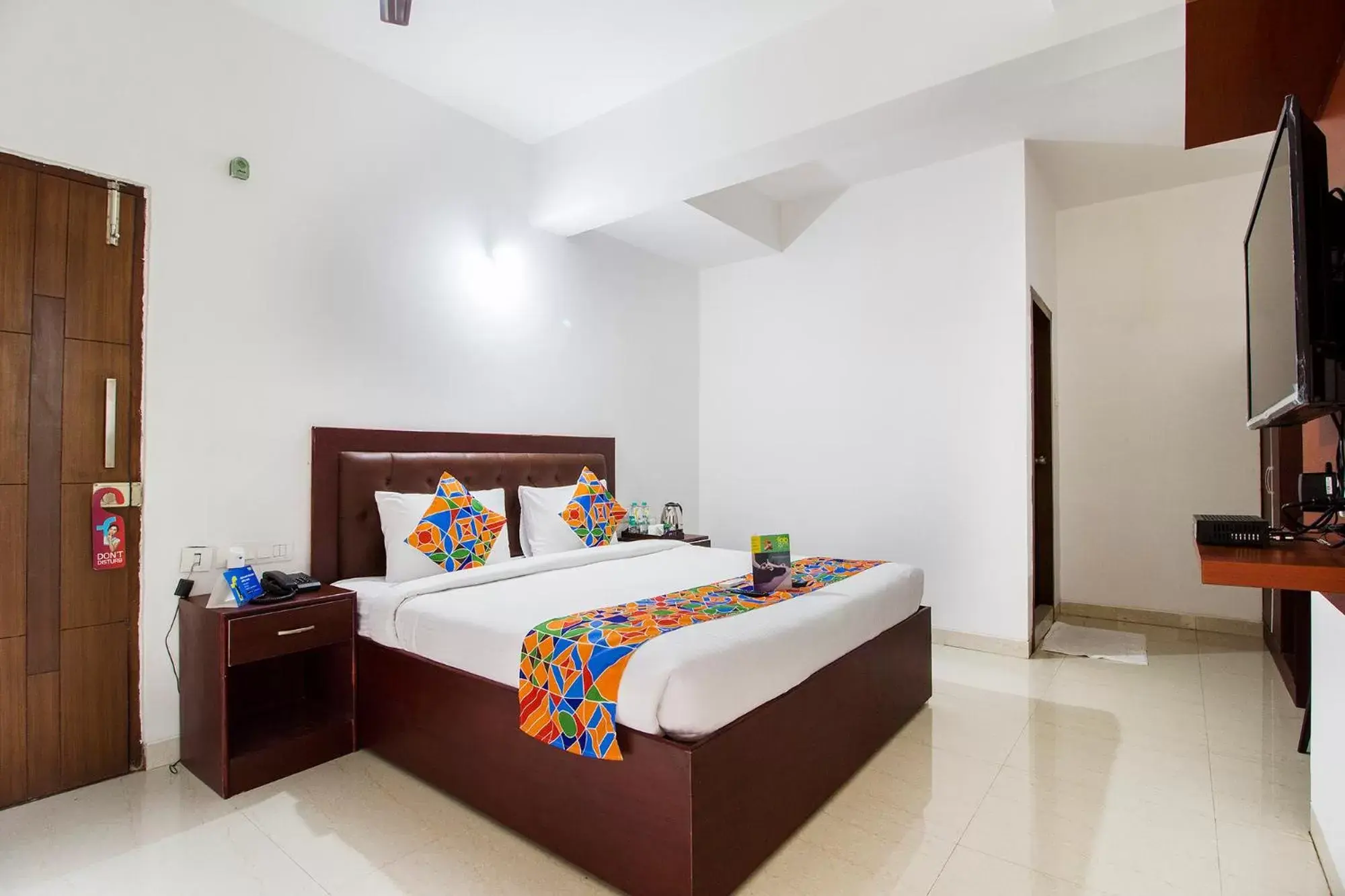 Bed in FabHotel Limestone Suites -750M from Yashoda Hospitals, Somajiguda Bed in FabHotel Limestone Suites -750M from Yashoda Hospitals, Somajiguda