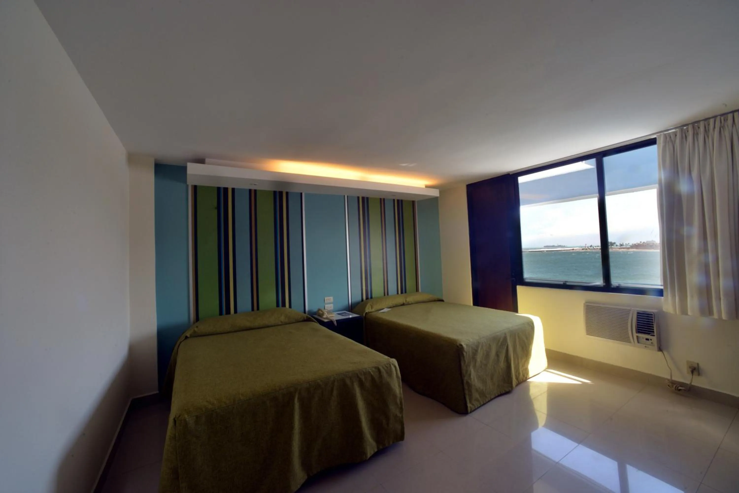 Standard Twin Room in Hotel Mar y Tierra