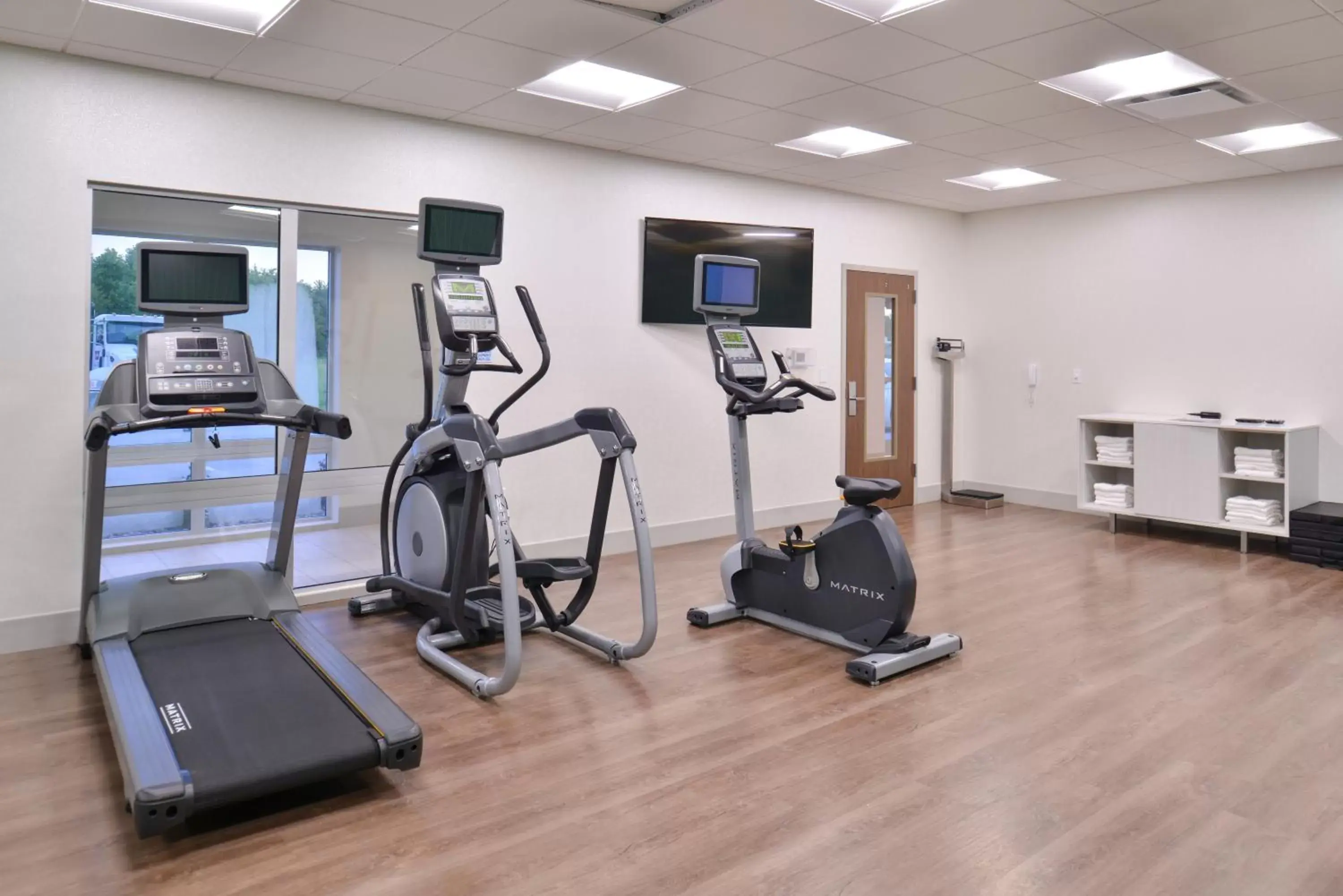 Fitness centre/facilities, Fitness Center/Facilities in Holiday Inn Express & Suites Omaha Airport, an IHG Hotel