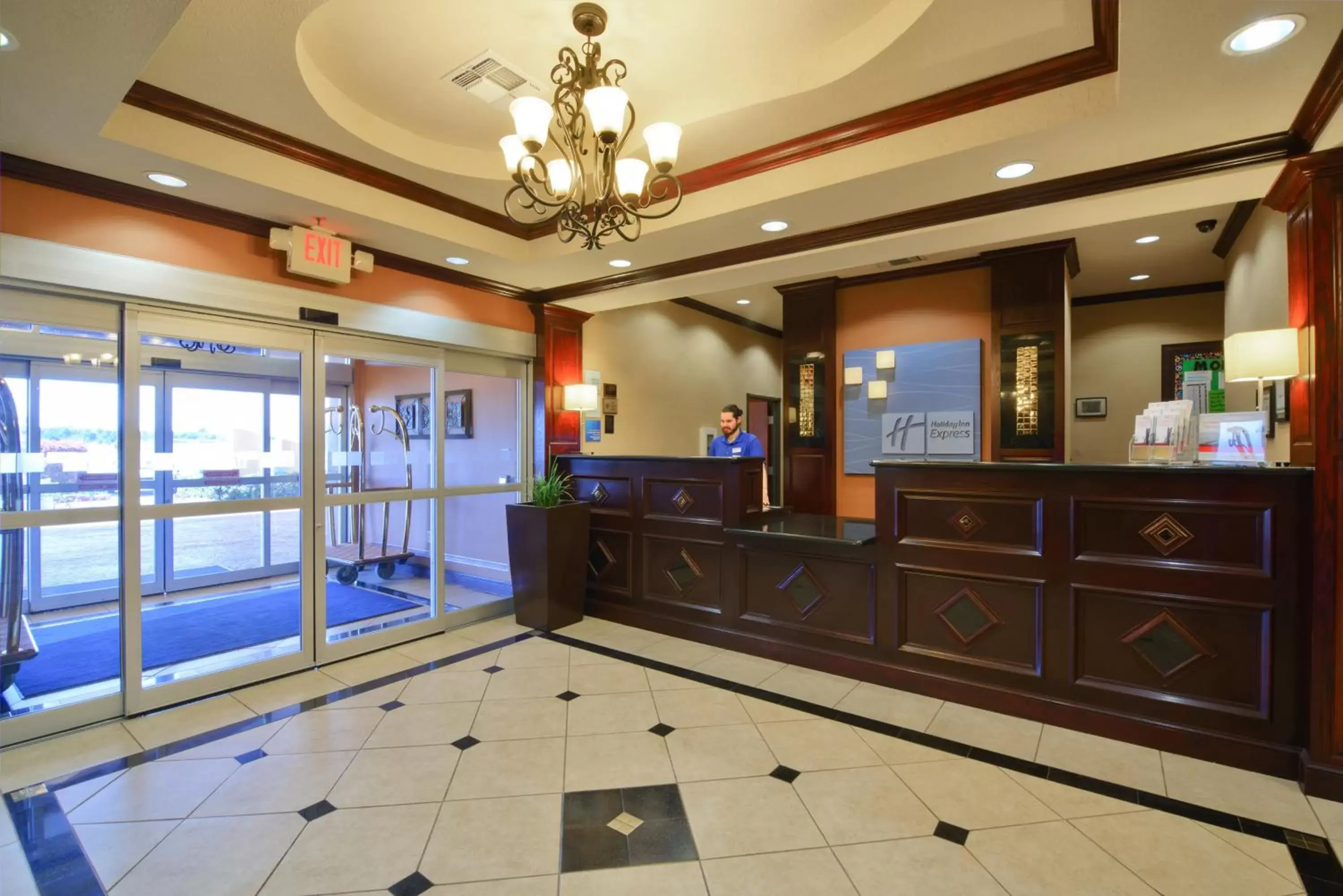 Property building, Lobby/Reception in Holiday Inn Express Hotel & Suites Terrell, an IHG Hotel