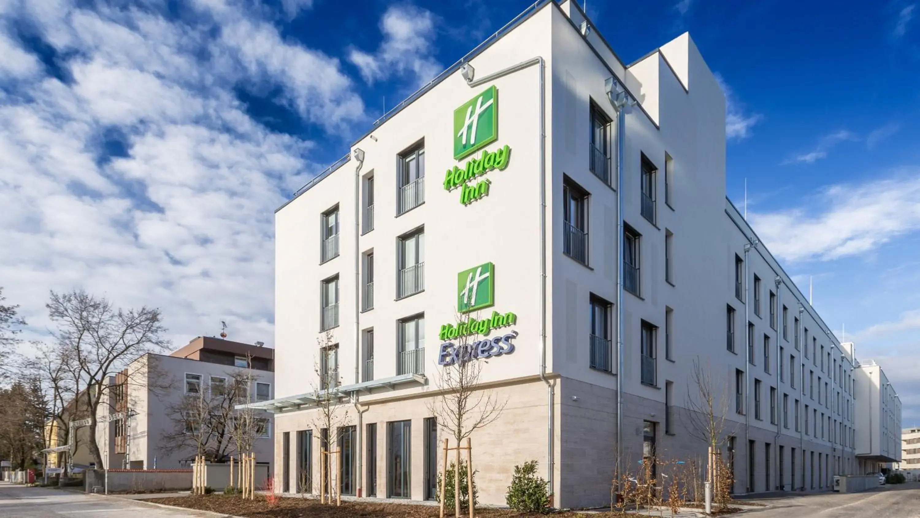 Property Building in Holiday Inn Munich - City East, an IHG Hotel