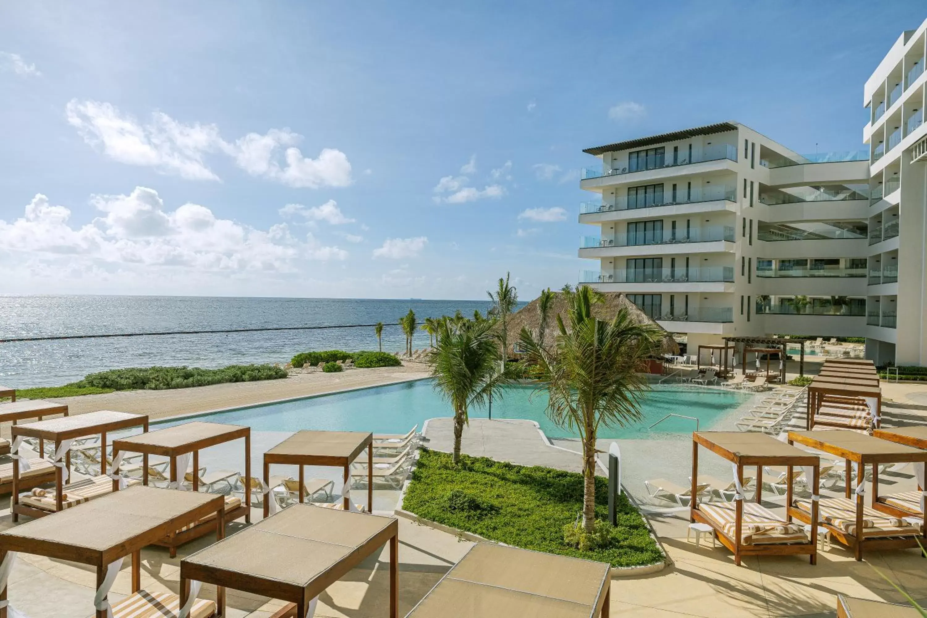 Swimming Pool in Sensira Resort & Spa Riviera Maya All Inclusive