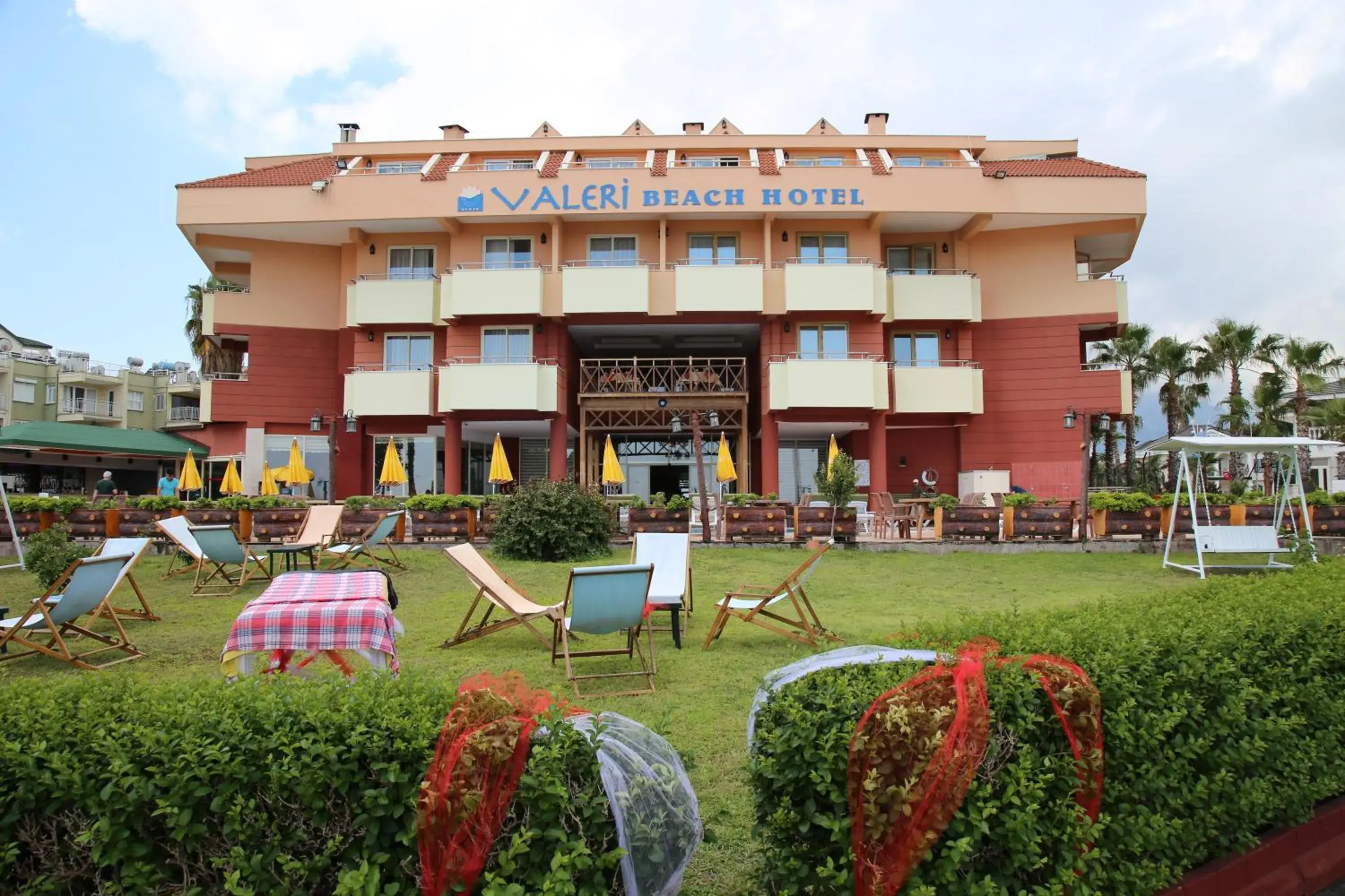 Facade/entrance, Property Building in Valeri Beach Hotel