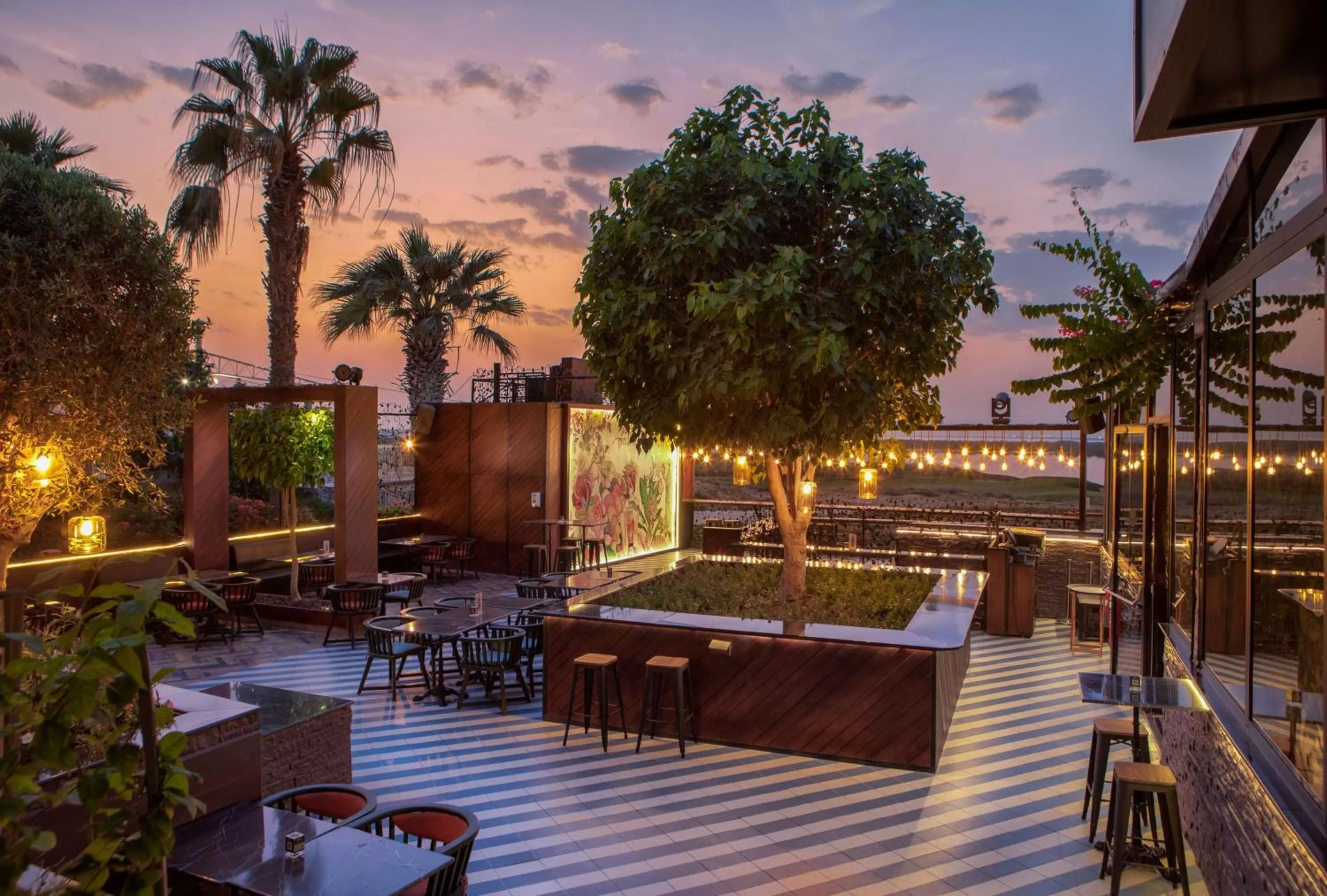 Restaurant/places to eat in Radisson Blu Hotel, Abu Dhabi Yas Island