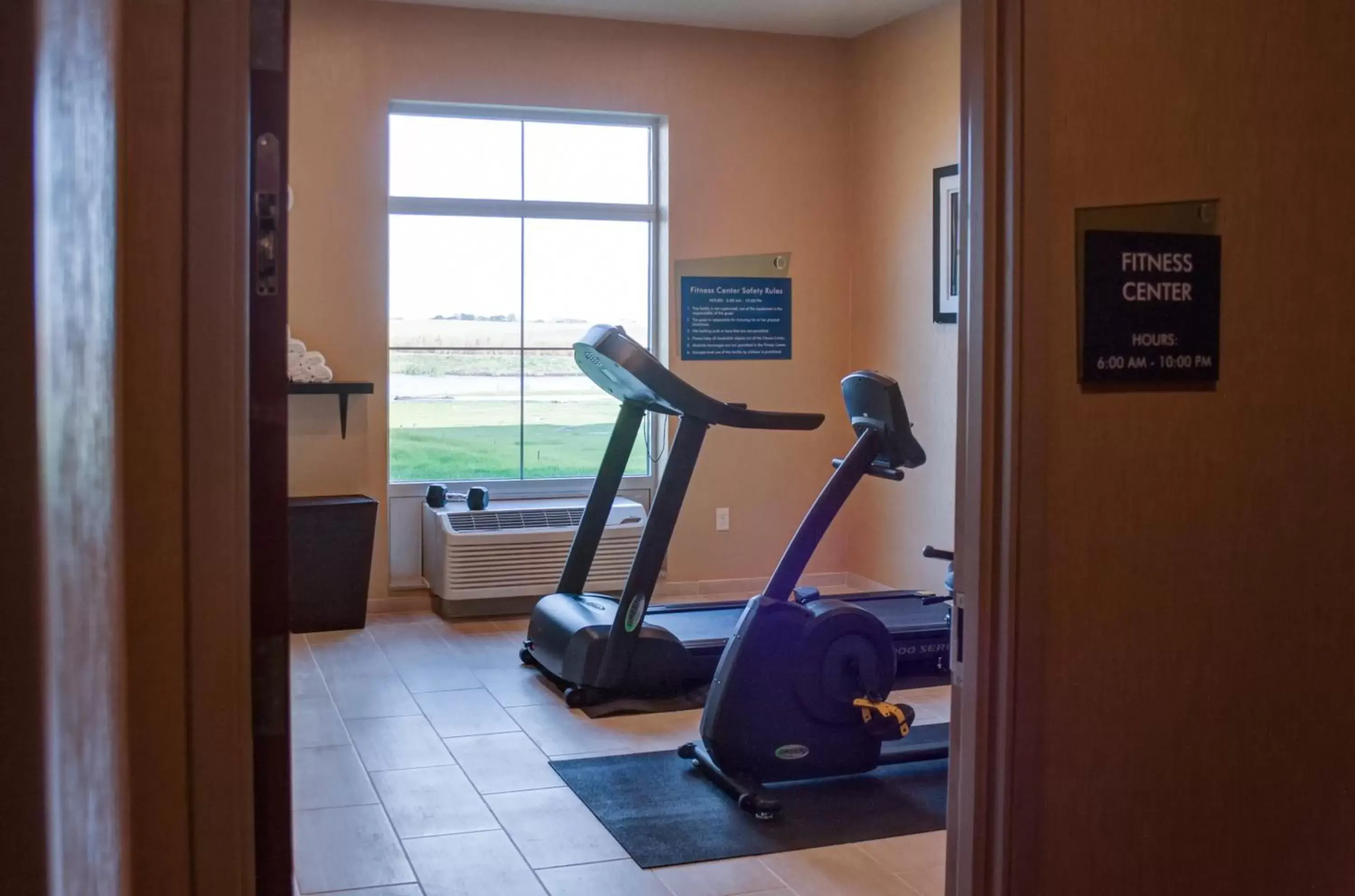 Fitness centre/facilities, Fitness Center/Facilities in Cobblestone Hotel and Suites - Jefferson