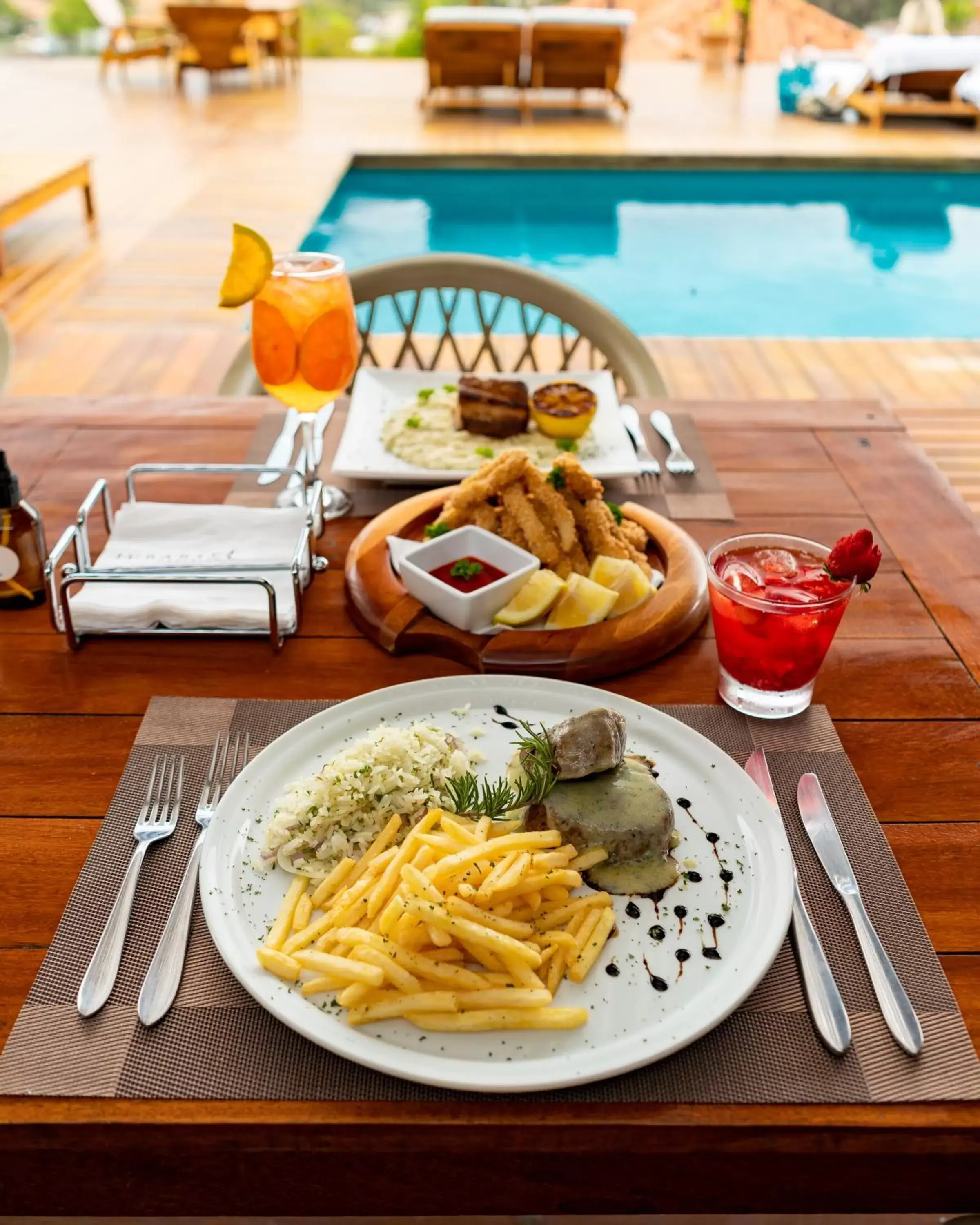 Food and drinks in Jubarte Hotel by Insólito Food and drinks in Jubarte Hotel by Insólito