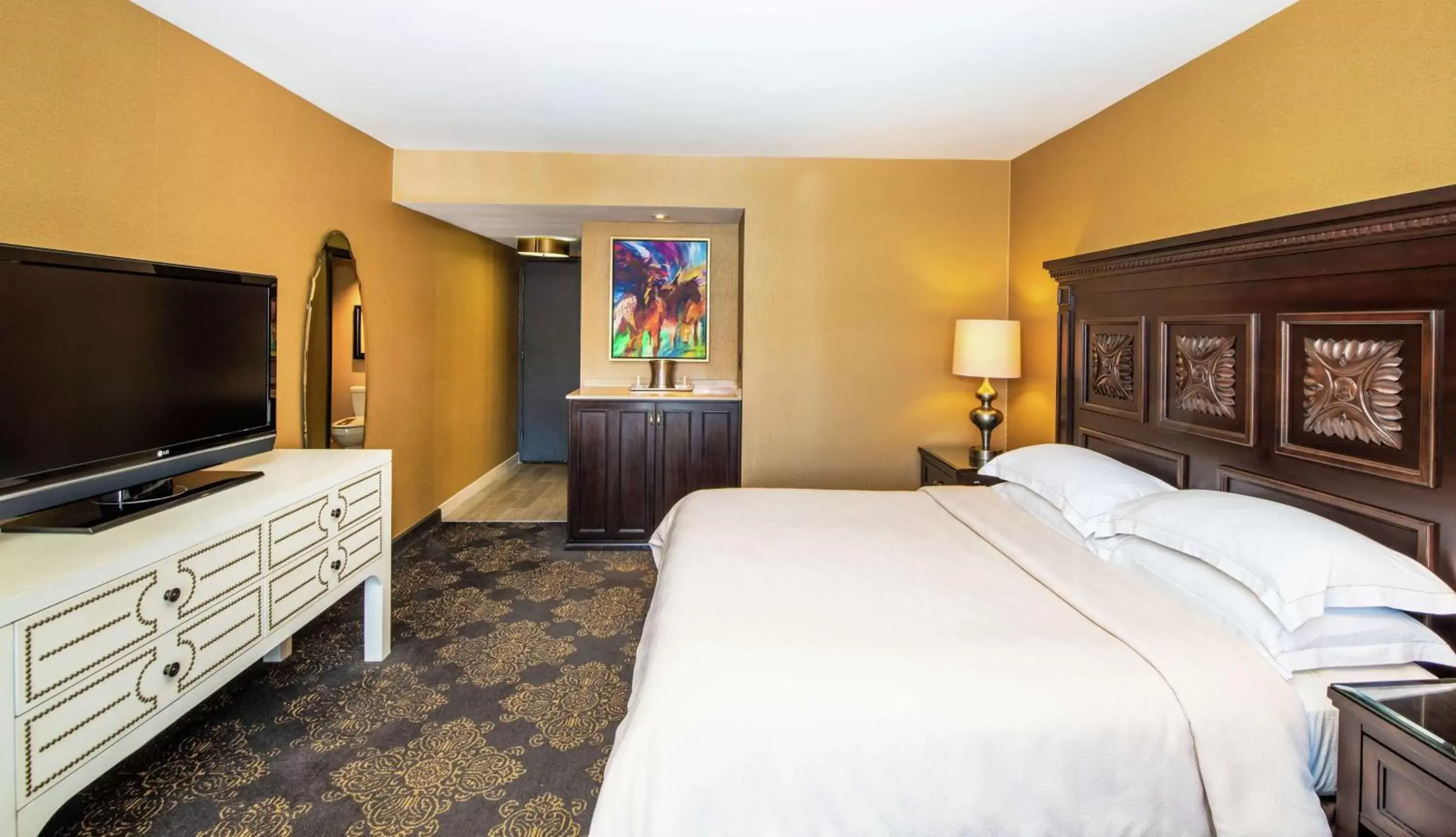 Bedroom, Bed in Hilton Santa Fe Historic Plaza