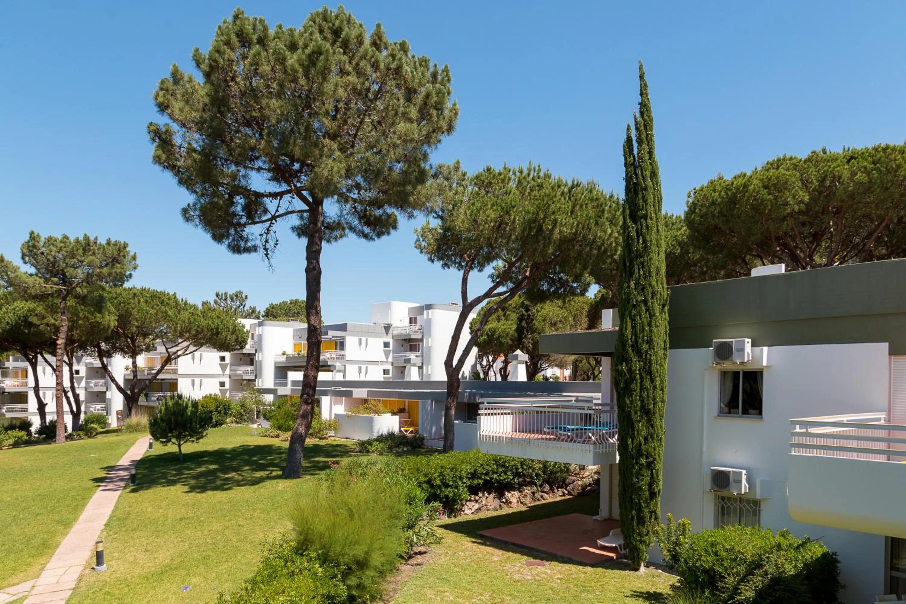 Garden in Apartamentos Turisticos Pinhal Da Marina
