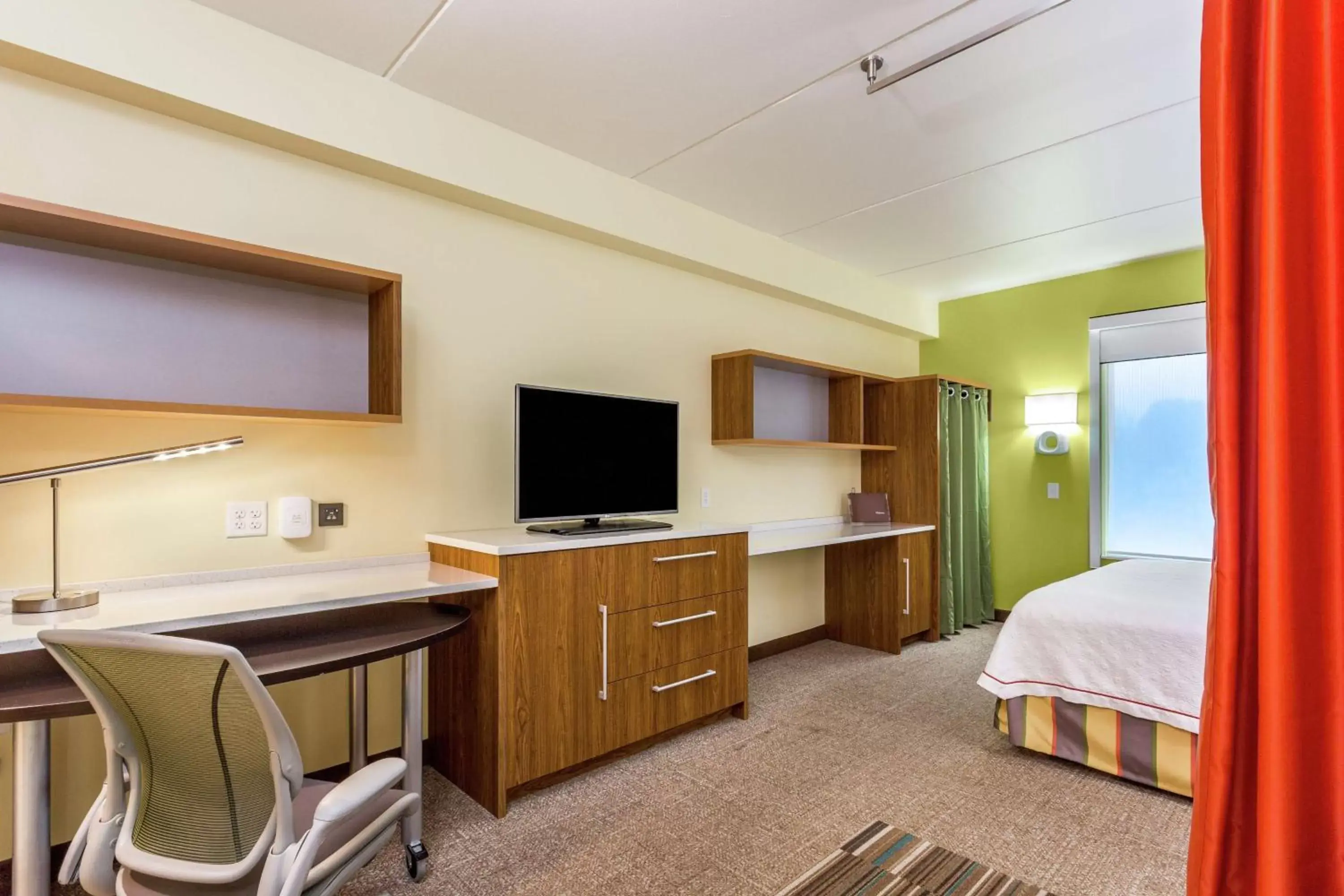 Bedroom, Bed in Home2 Suites by Hilton Albany Airport/Wolf Rd Bedroom, Bed in Home2 Suites by Hilton Albany Airport/Wolf Rd
