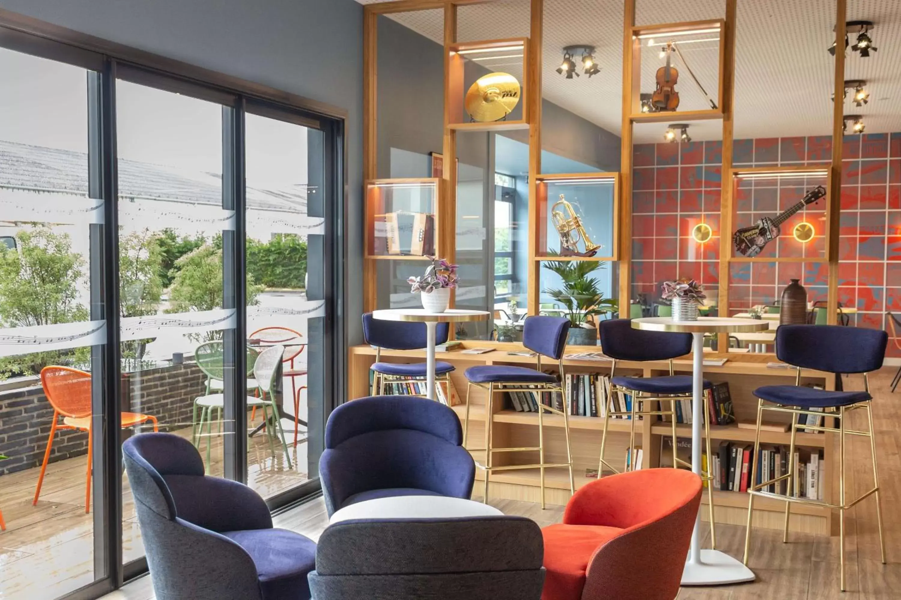 Lounge or bar in Best Western Hotel Atlantys Zenith Nantes