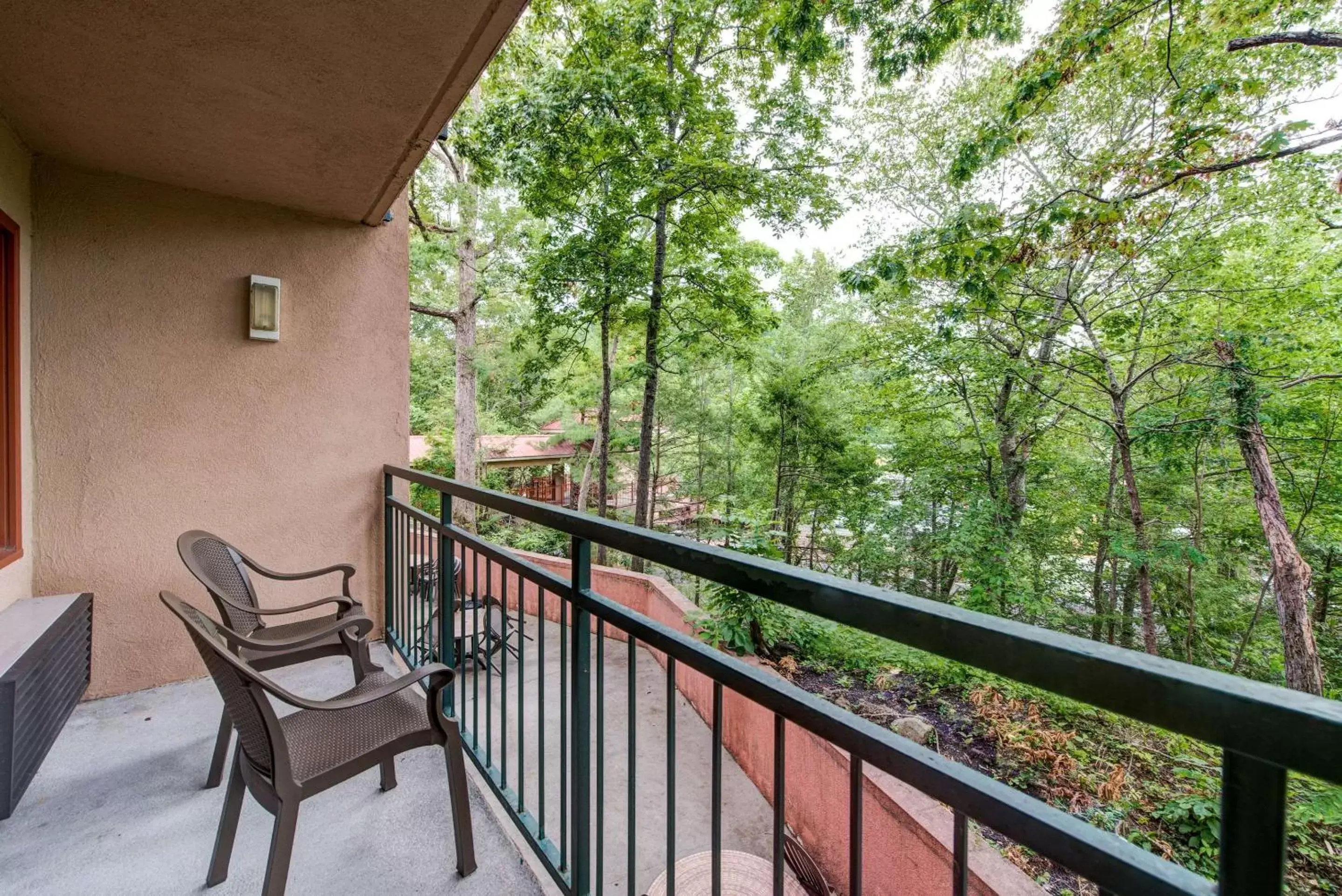 Photo of the whole room, Balcony/Terrace in Quality Inn Creekside - Downtown Gatlinburg