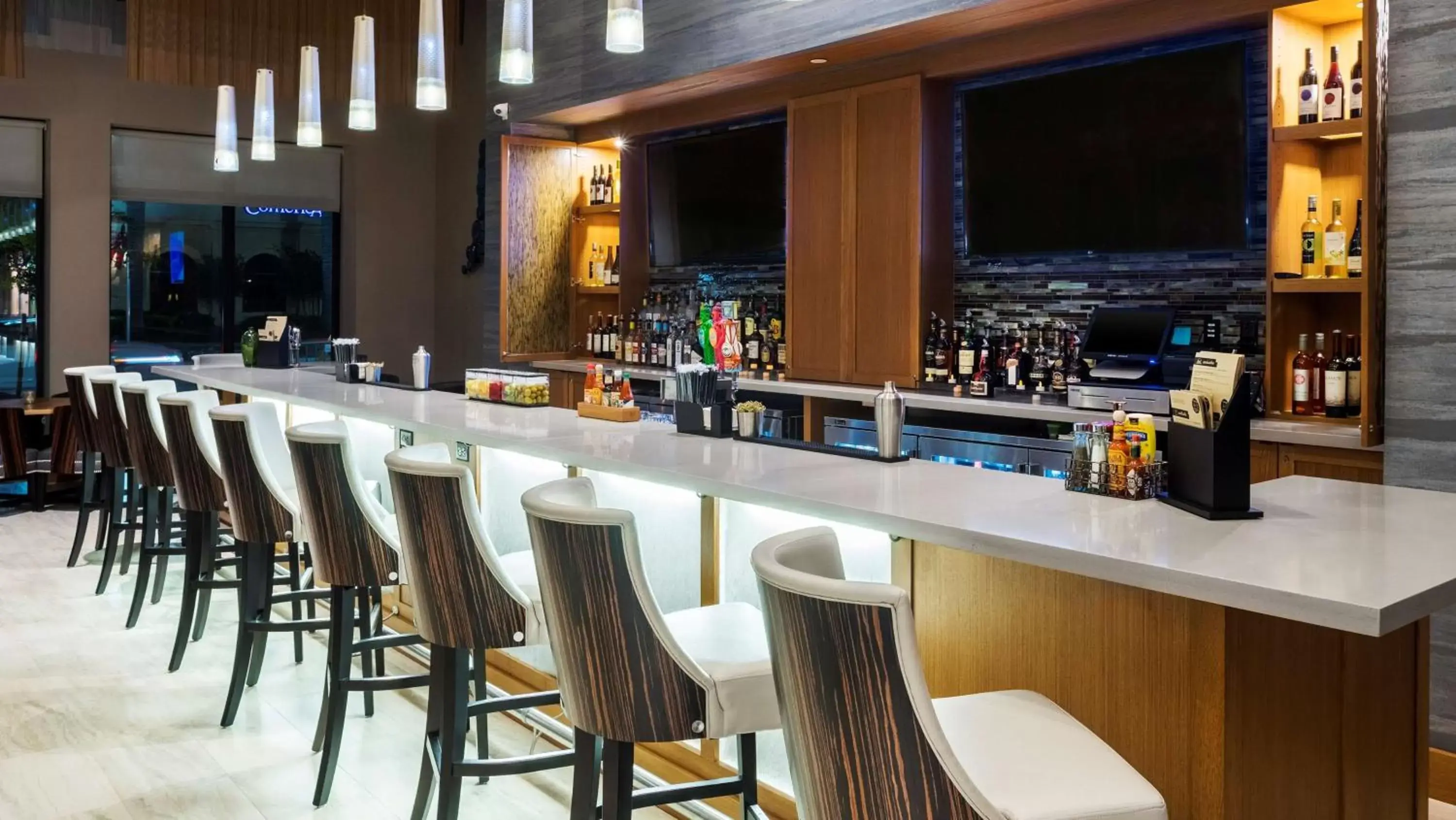 Lounge or bar in Hyatt Place Boca Raton