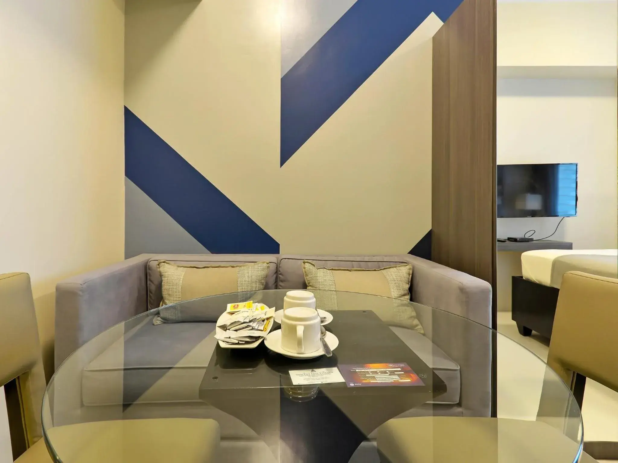 Dining area, Restaurant/Places to Eat in Currency Serviced Suites