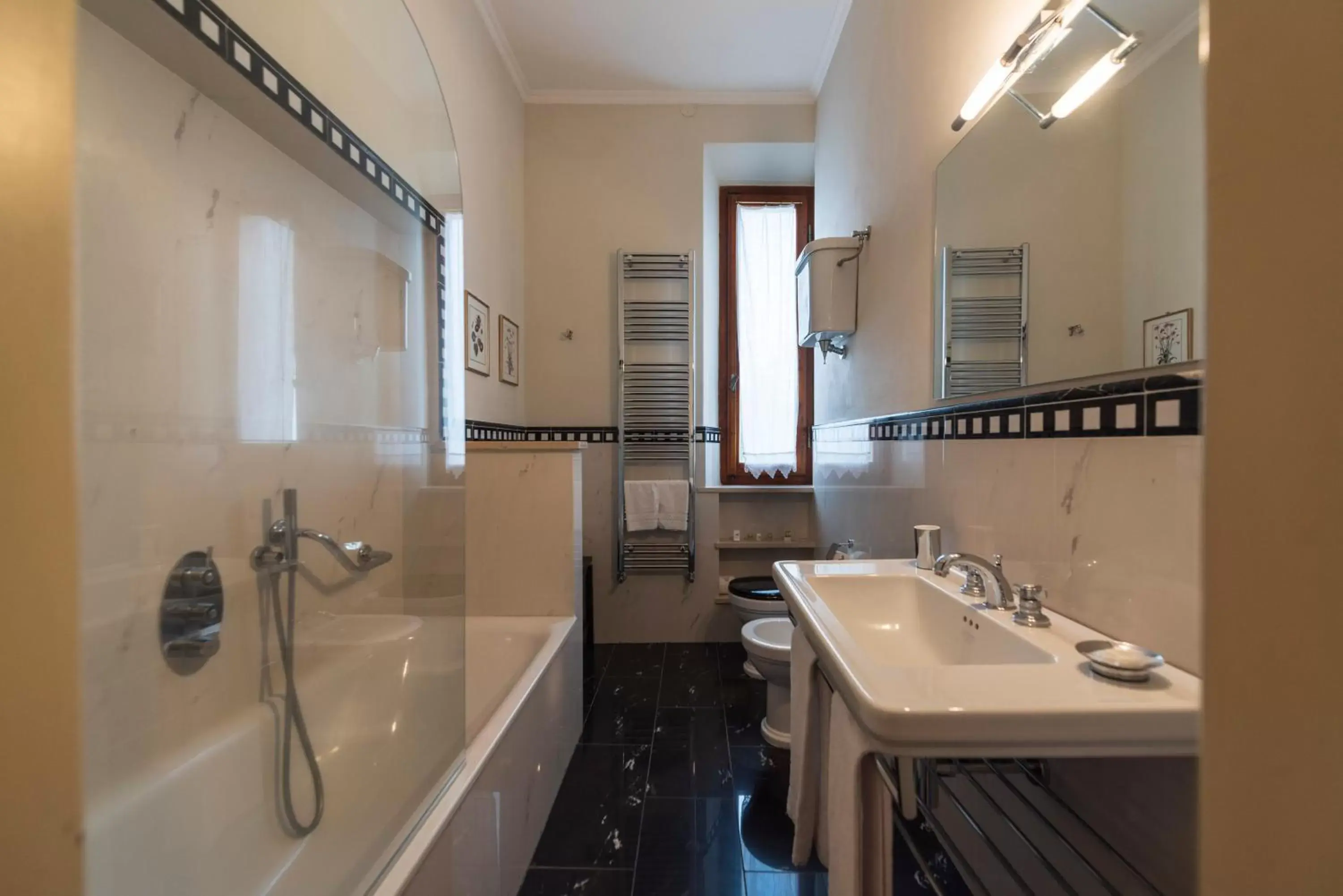 Bathroom in Villa Scacciapensieri Boutique Hotel