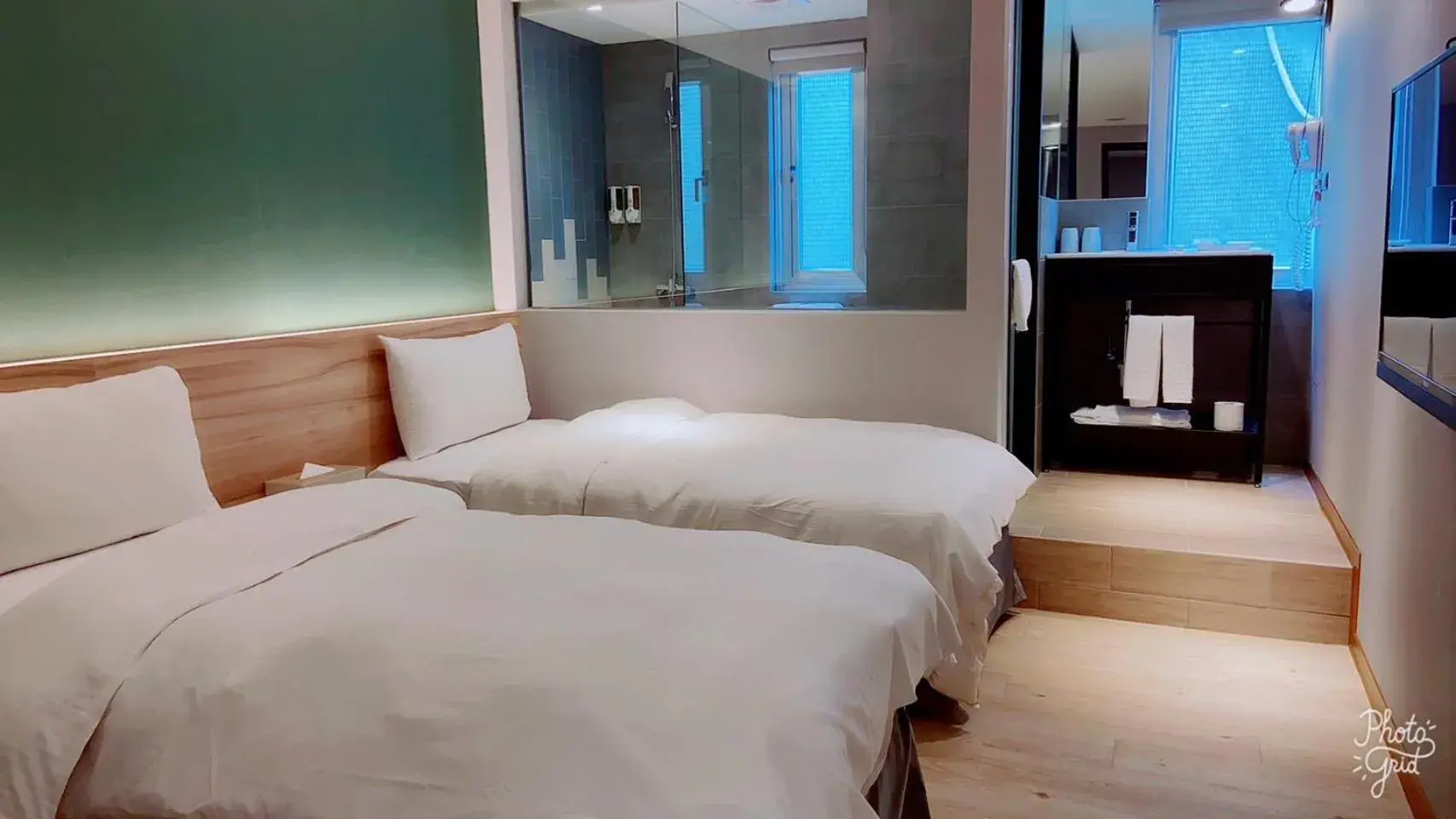 Photo of the whole room, Bed in Muzik Hotel - Ximen Station Branch