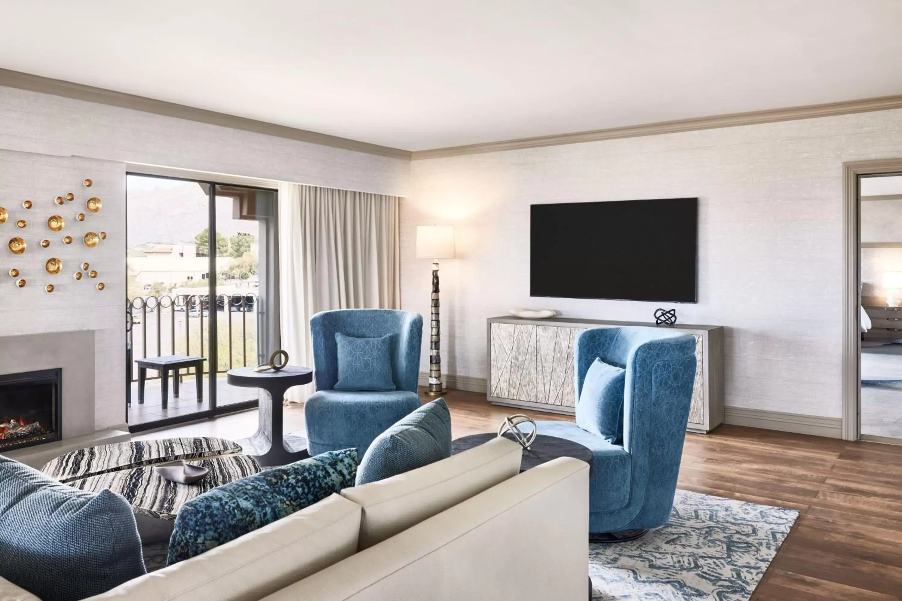 Bedroom, Seating Area in The Westin La Paloma Resort & Spa