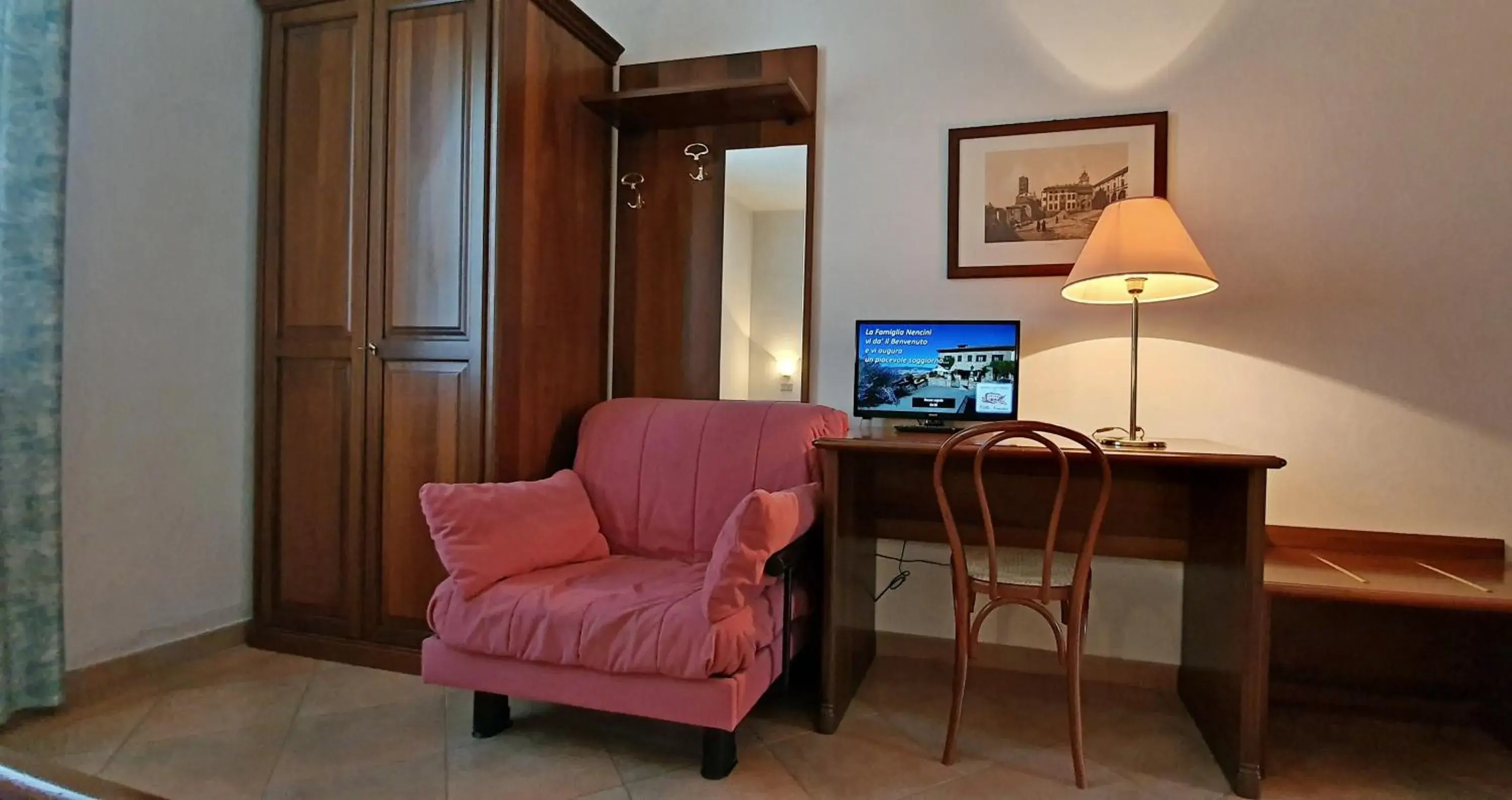 Photo of the whole room, TV/Entertainment Center in Villa Nencini