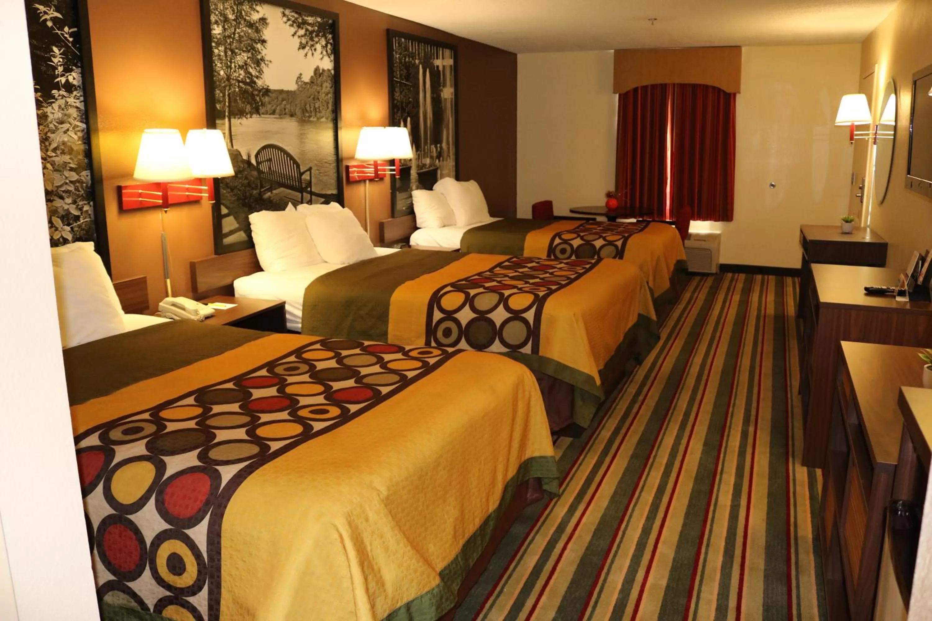 View (from property/room), Bed in Super 8 by Wyndham Dublin