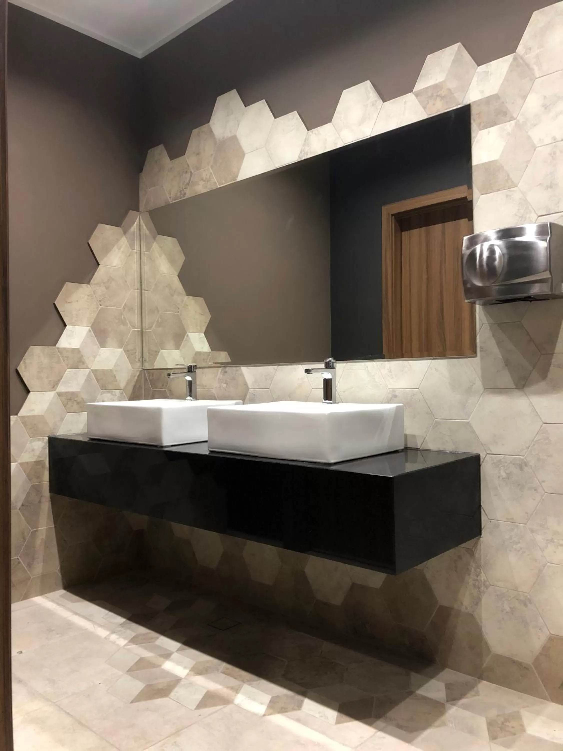 Bathroom in Jitomir Hotel