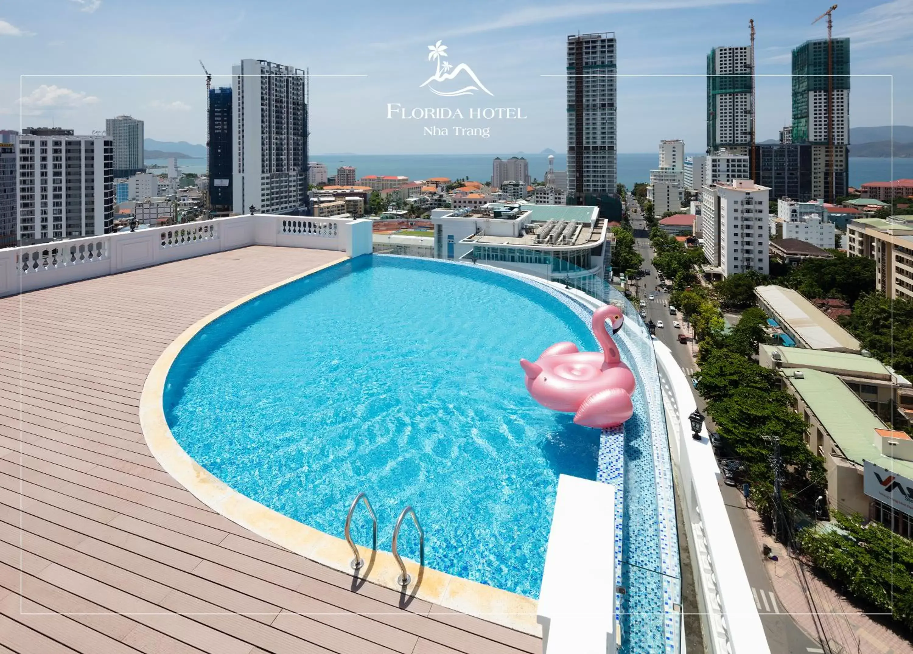 Pool view, Swimming Pool in Florida Nha Trang Hotel