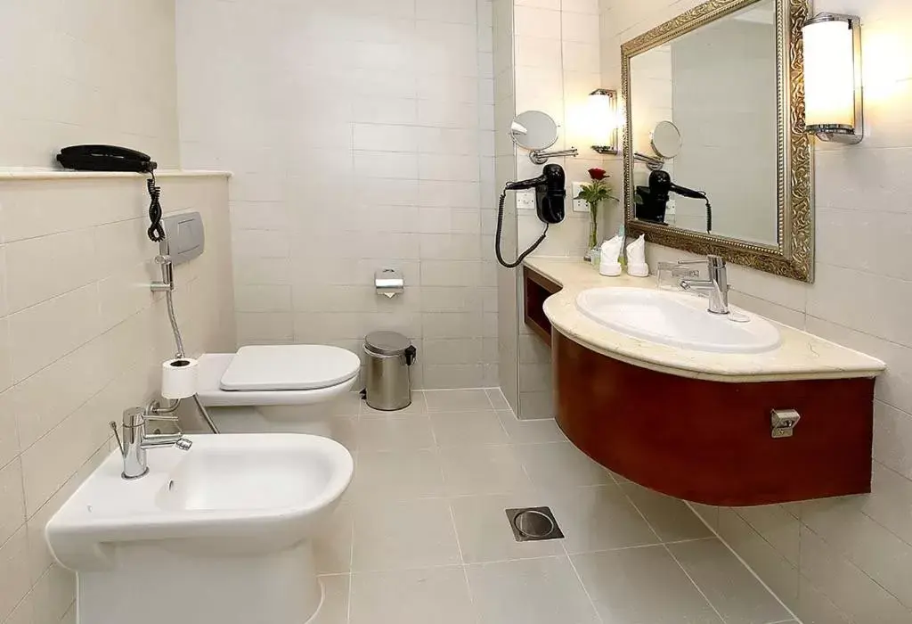 Bathroom in Holiday International Hotel Embassy District