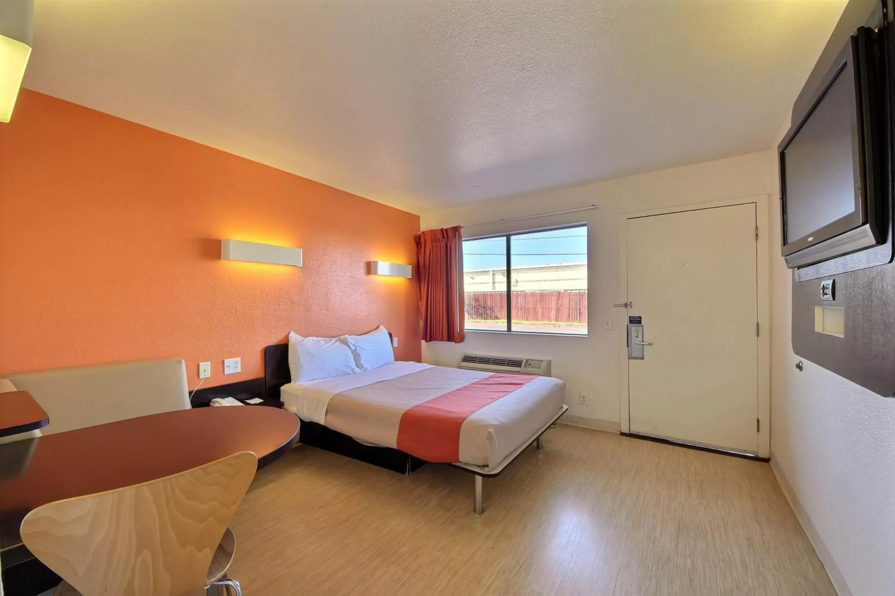 Bedroom in Motel 6-Laredo, TX - South