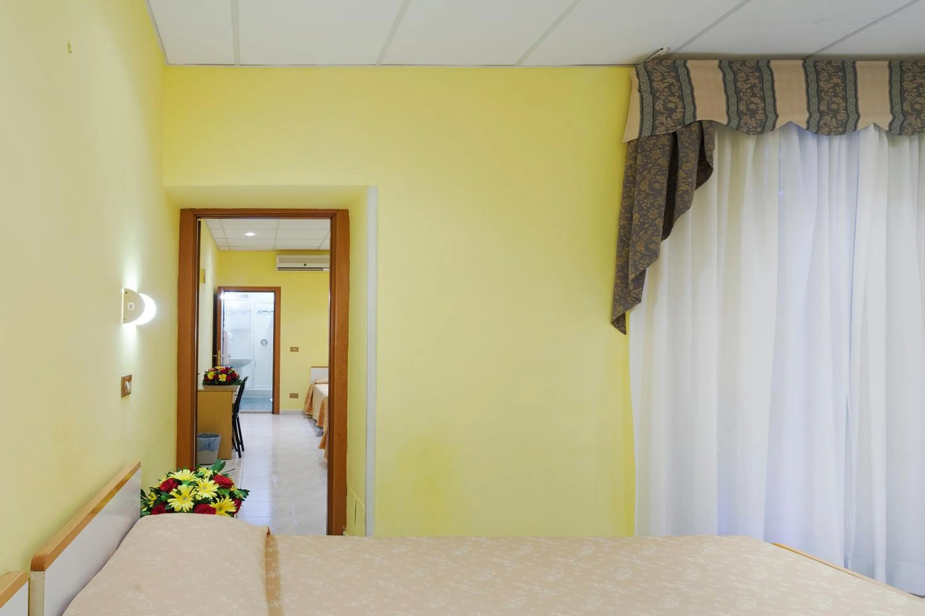 Photo of the whole room, Bed in Hotel Oriente