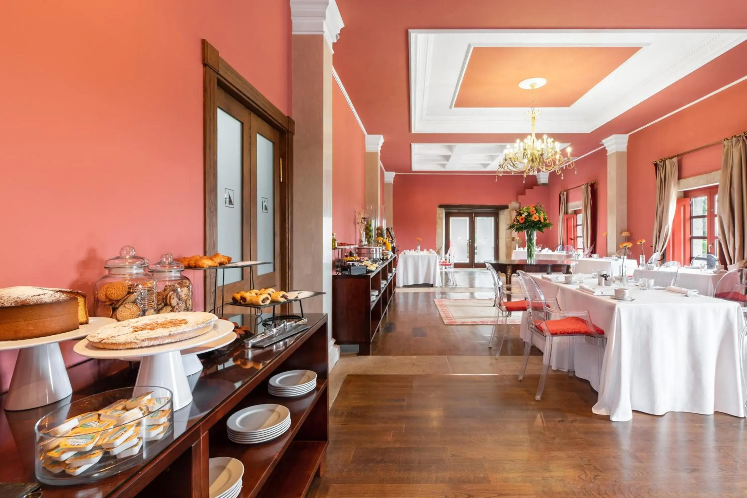 Buffet breakfast, Restaurant/Places to Eat in Eurostars Pazo de Sober