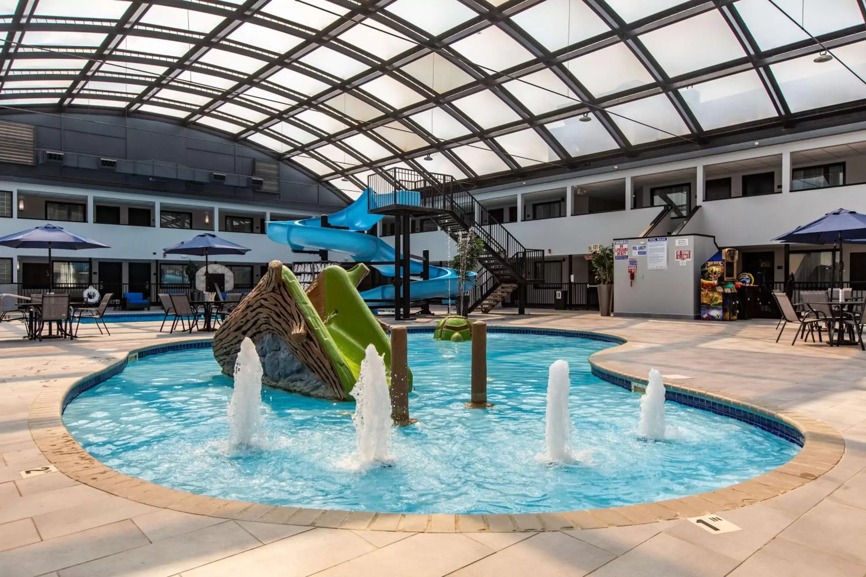 Activities, Water Park in Best Western Rochester Hotel Mayo Clinic Area/ St. Mary's