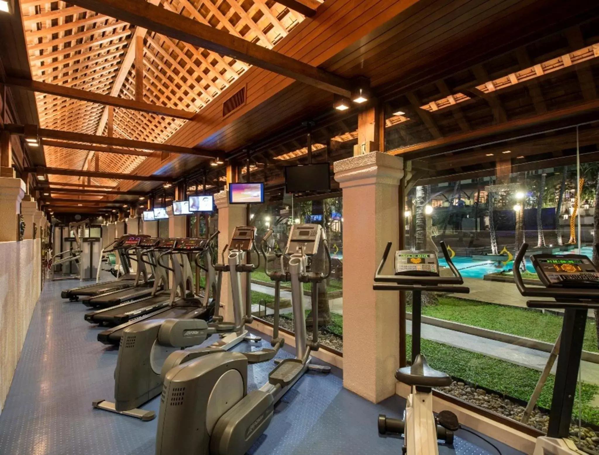 Fitness centre/facilities, Fitness Center/Facilities in Chatrium Hotel Royal Lake Yangon