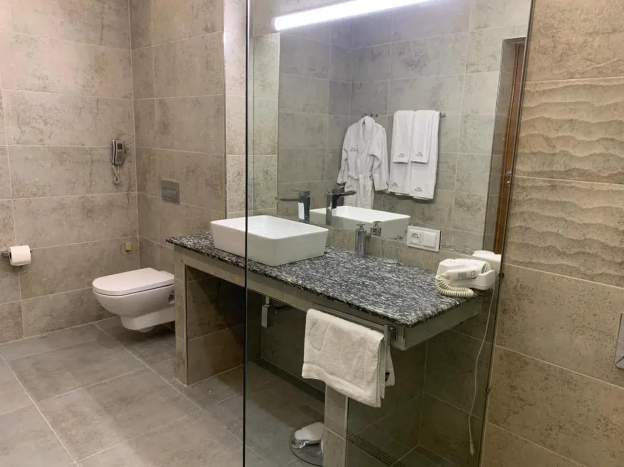 Bathroom in Ararat Hotel