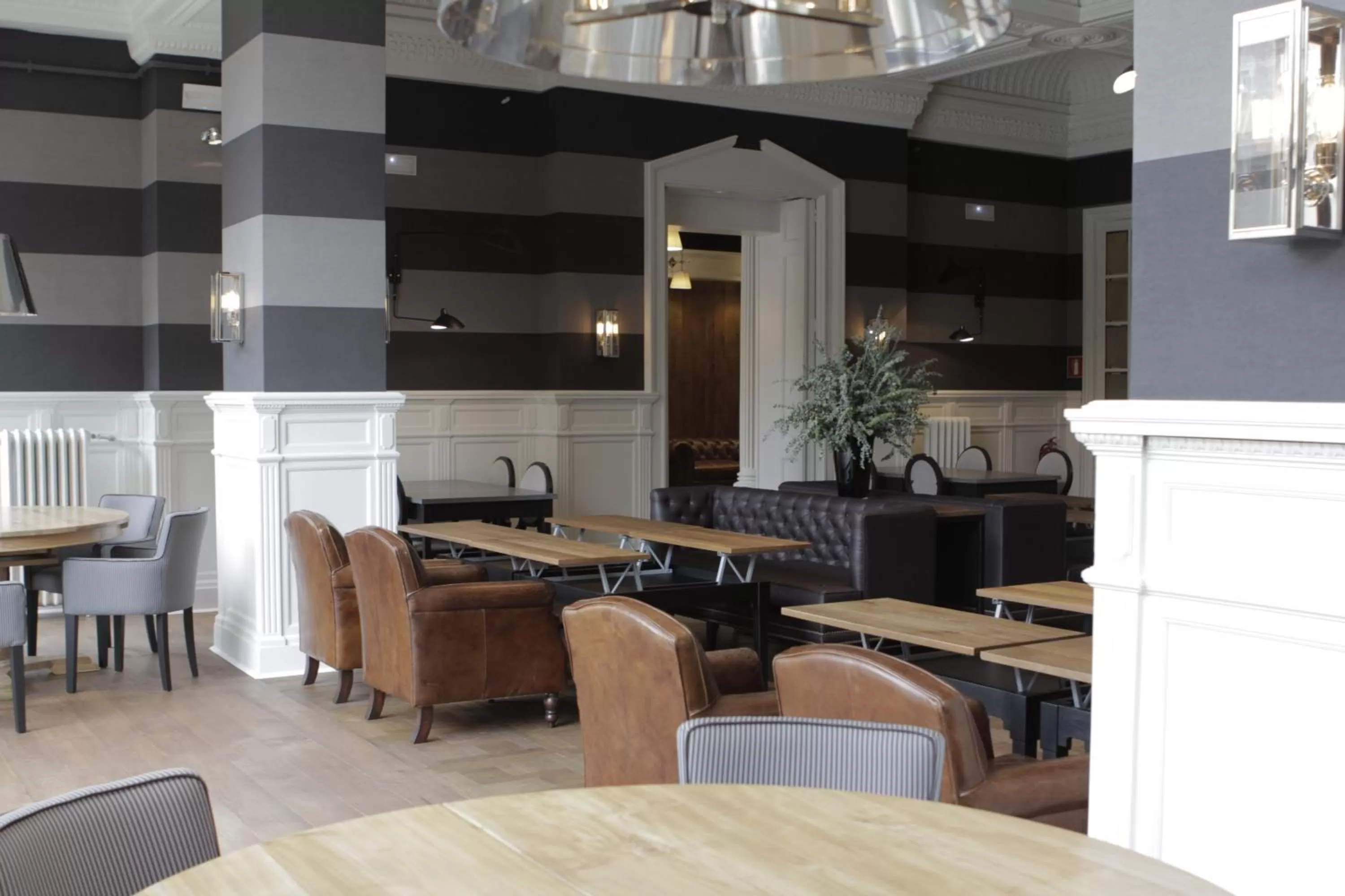 Restaurant/places to eat in Hotel Granvia