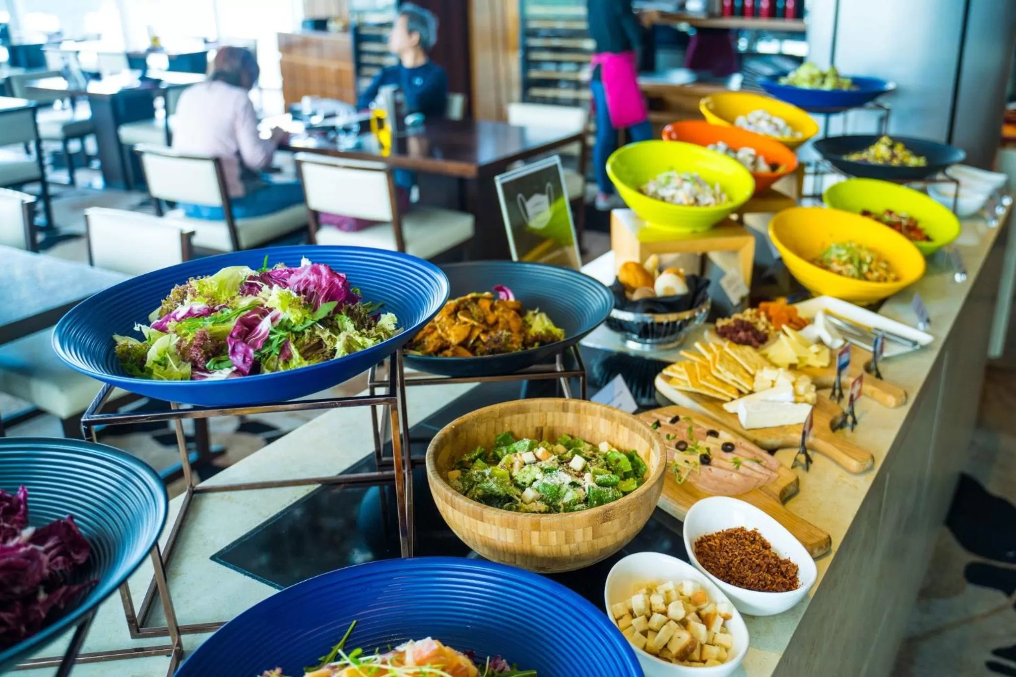 Restaurant/places to eat in Crowne Plaza Hong Kong Kowloon East by IHG