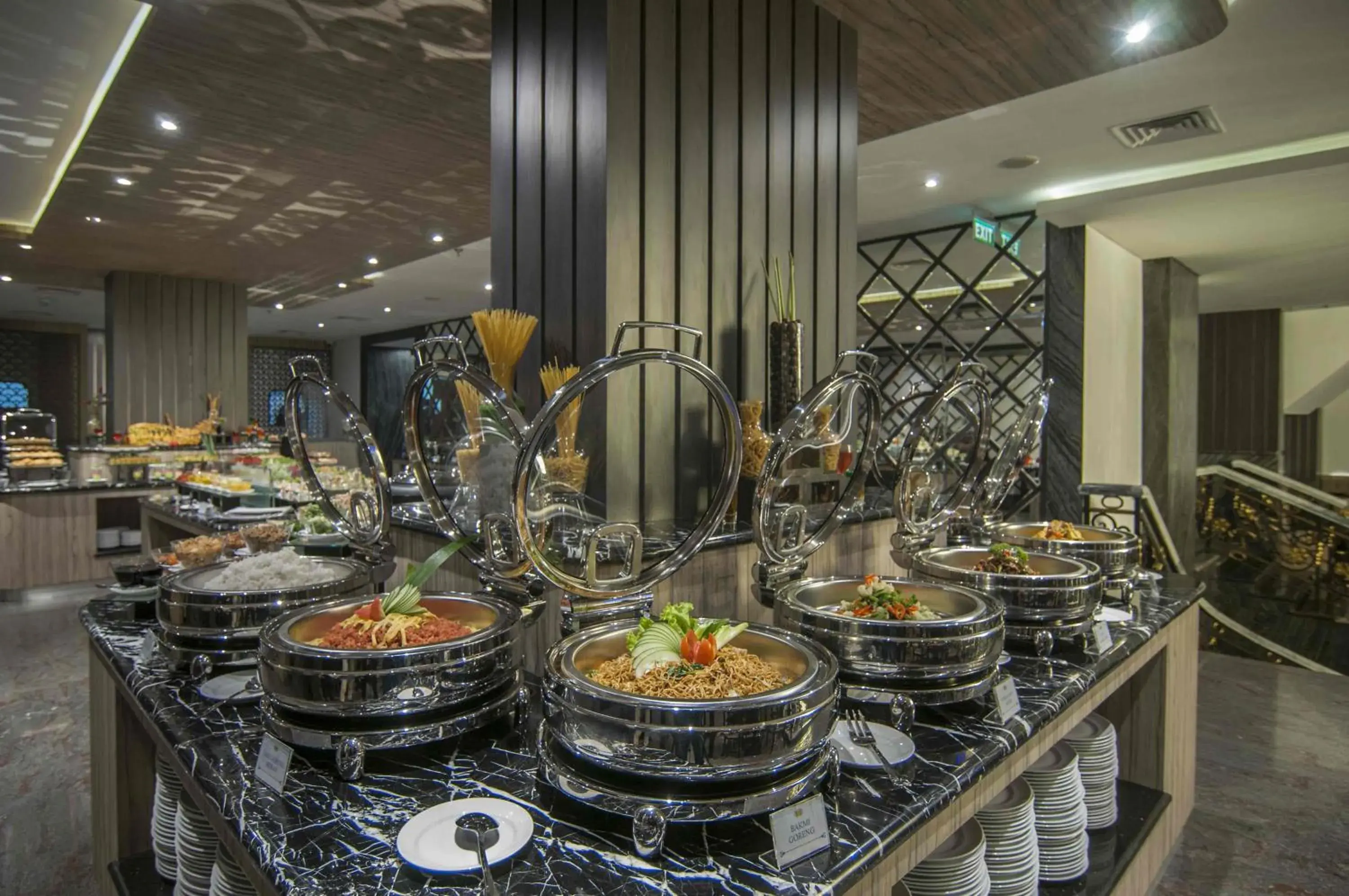 Restaurant/places to eat, Food in Arthama Hotels Losari Makassar