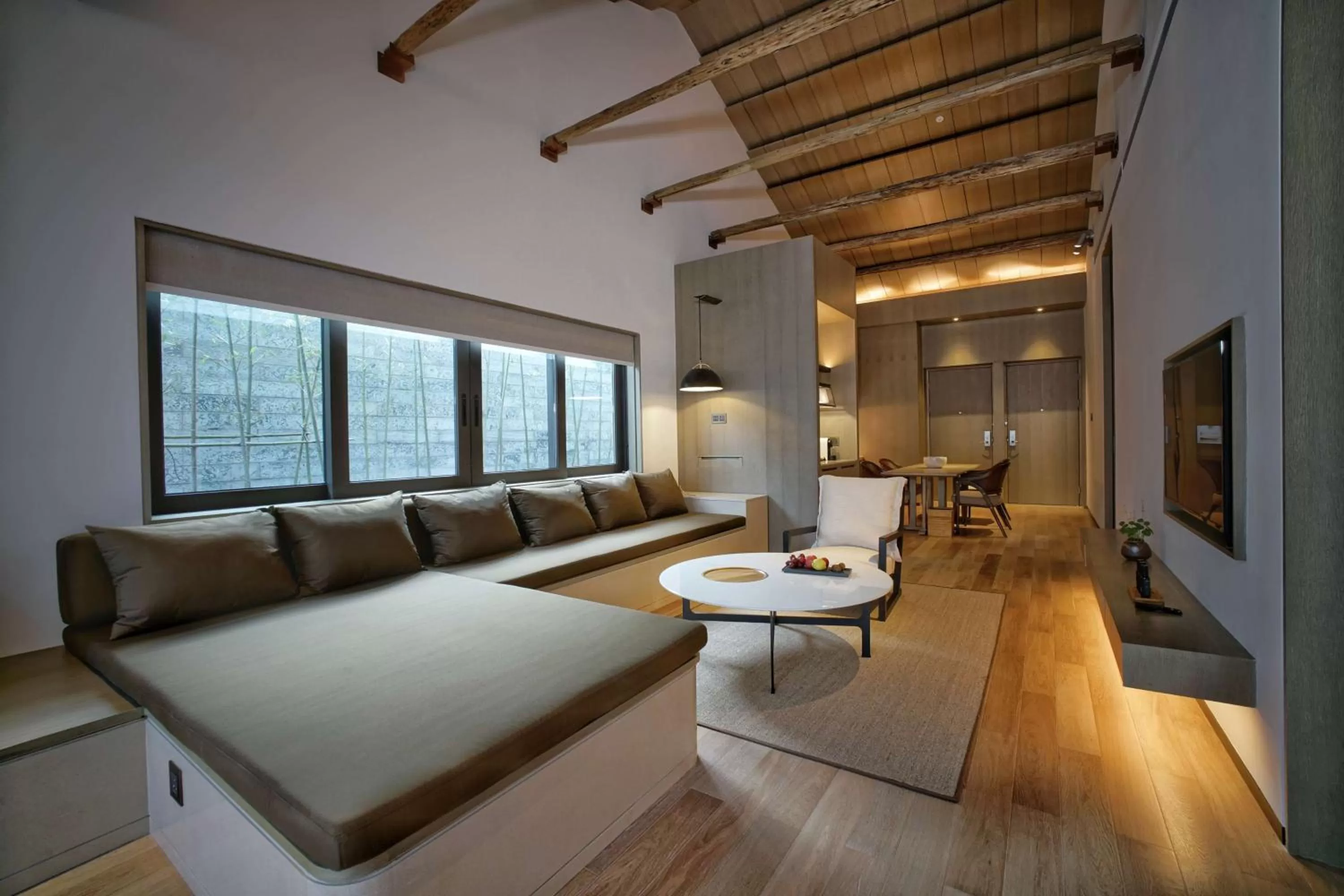 Photo of the whole room in Yangshuo Sugar House