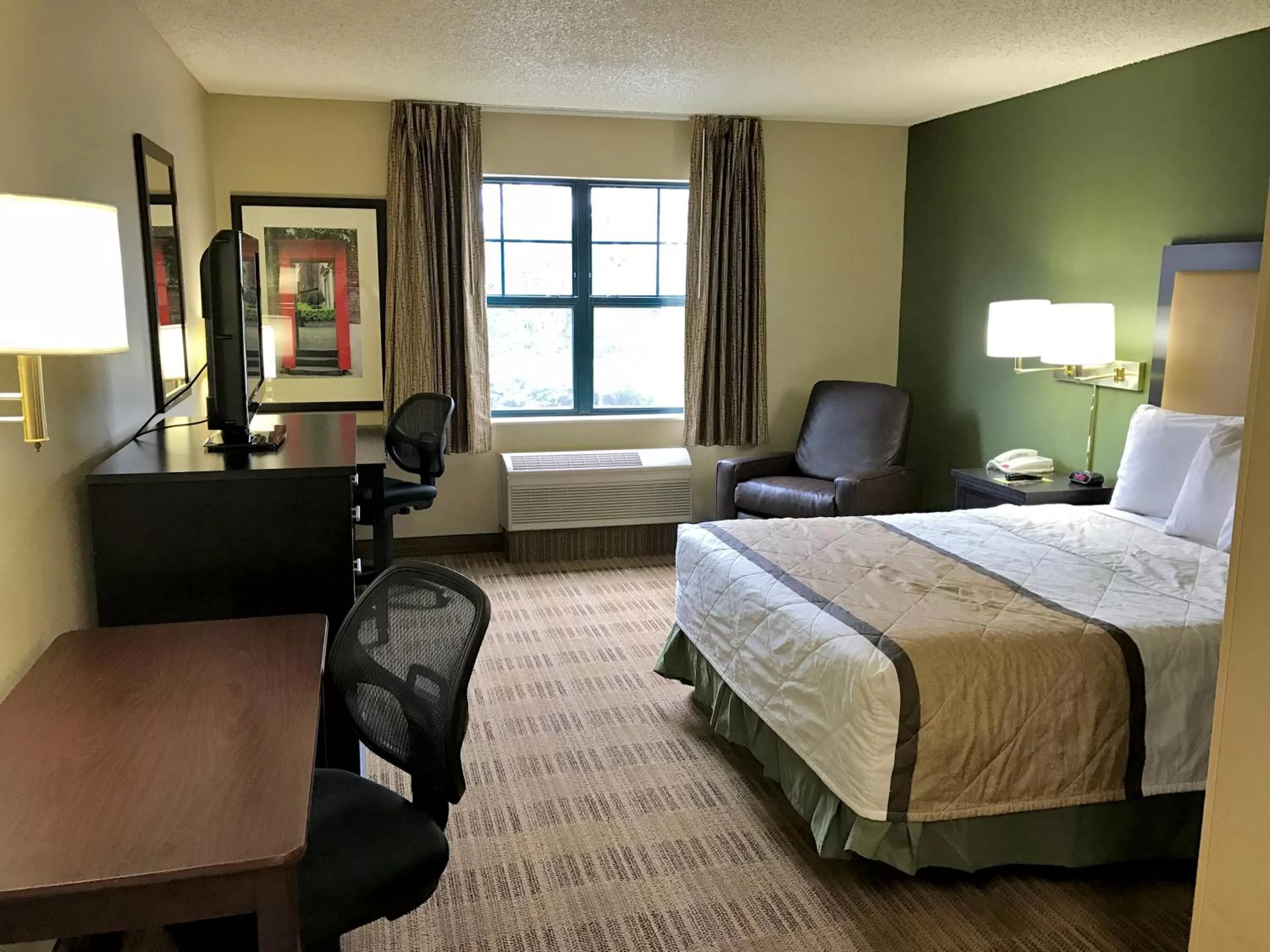 Bed in Extended Stay America Suites - Boise - Airport
