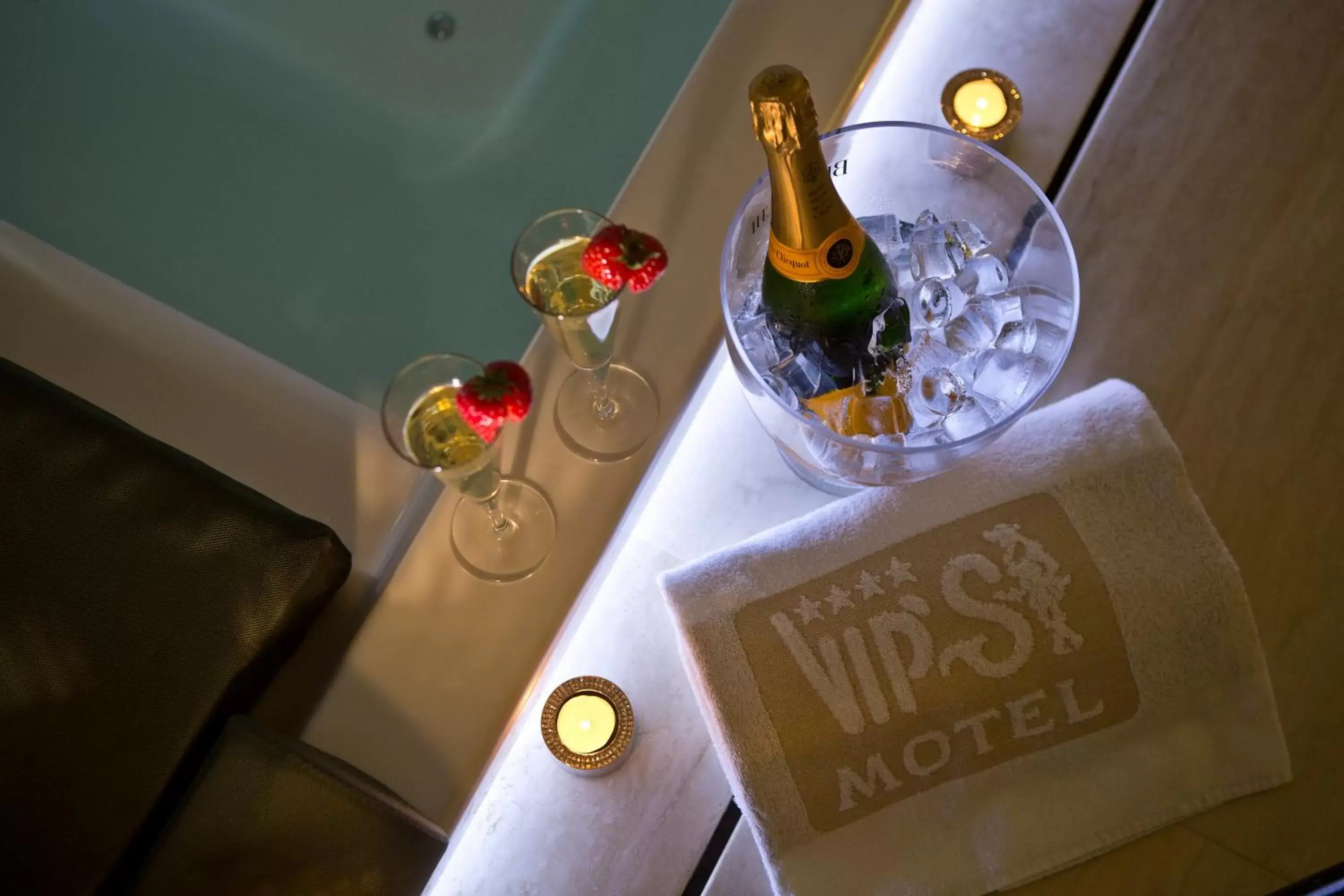 Drinks in Vip's Motel Luxury Accommodation & Spa
