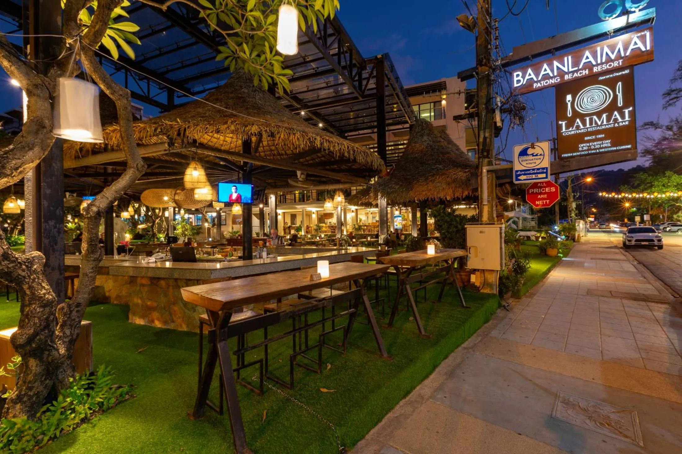 Restaurant/places to eat in Baan Laimai Beach Resort & Spa - SHA Extra Plus